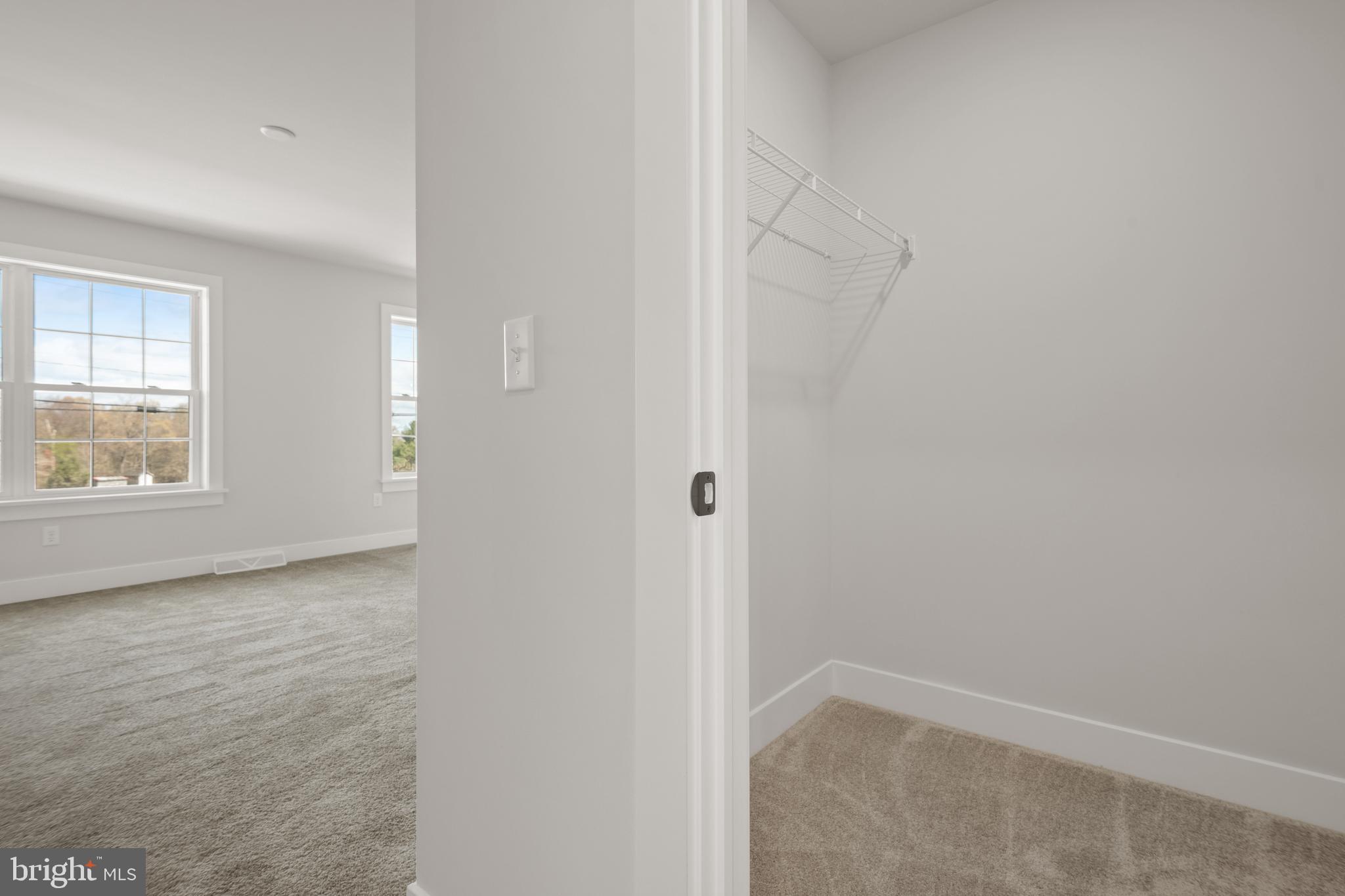 RIVER RIDGE HILLS - Residential