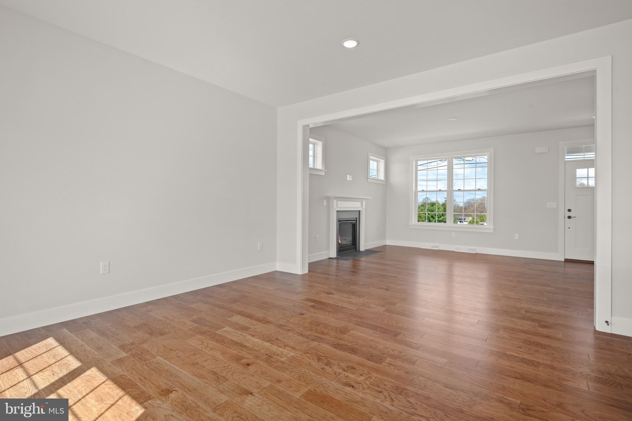 RIVER RIDGE HILLS - Residential