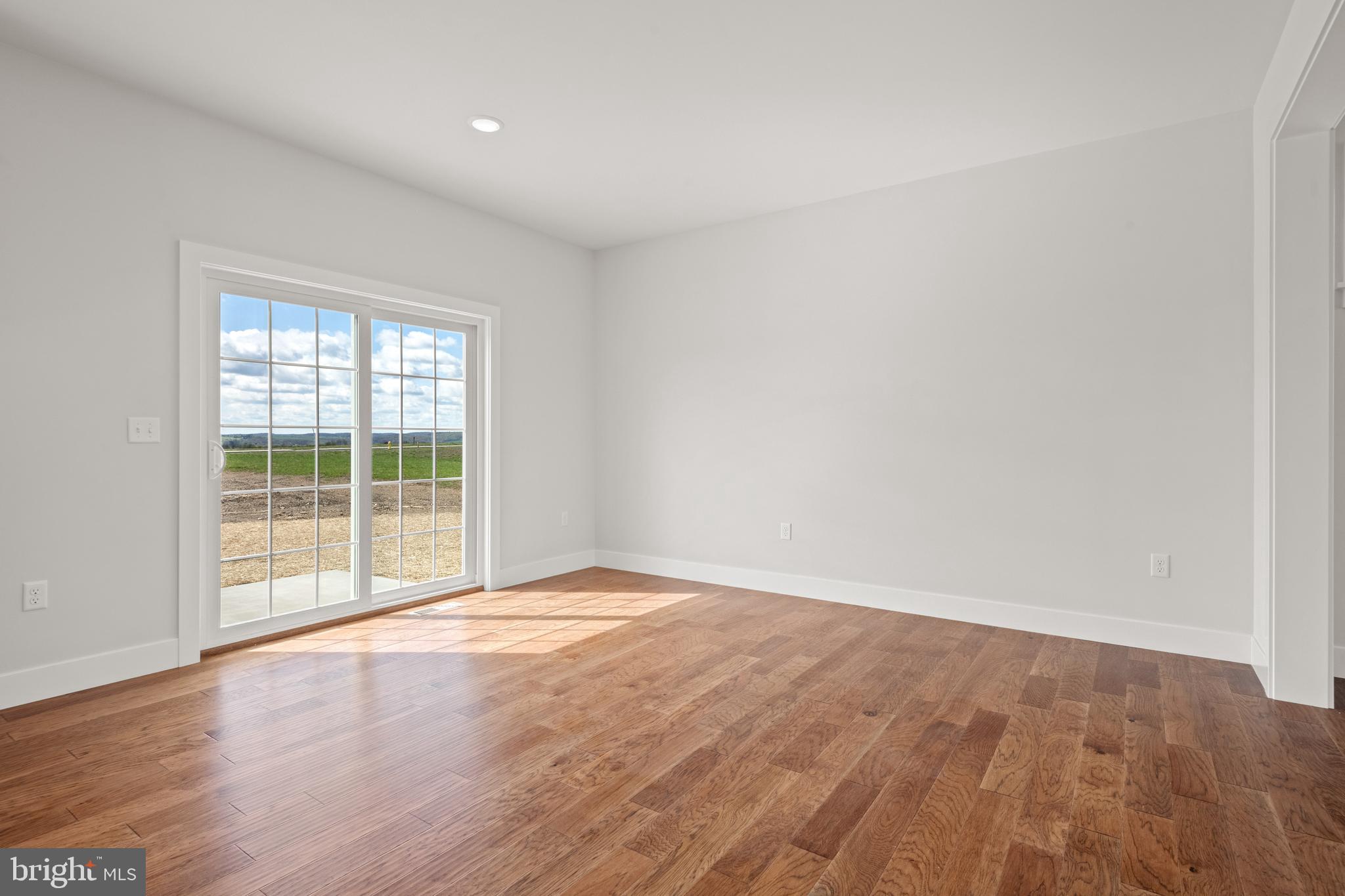 RIVER RIDGE HILLS - Residential