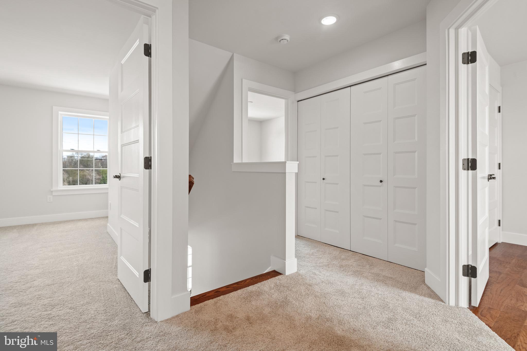 RIVER RIDGE HILLS - Residential