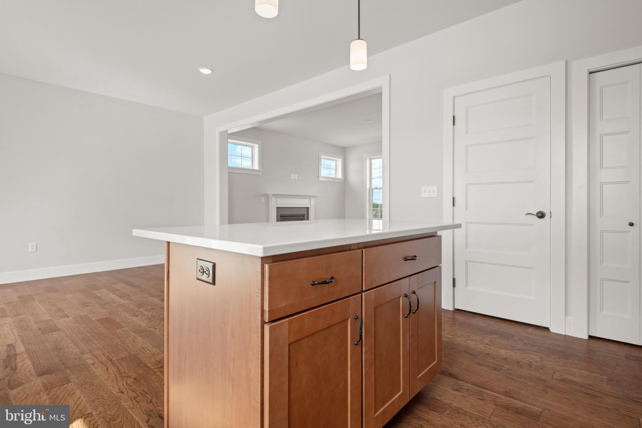 RIVER RIDGE HILLS - Residential