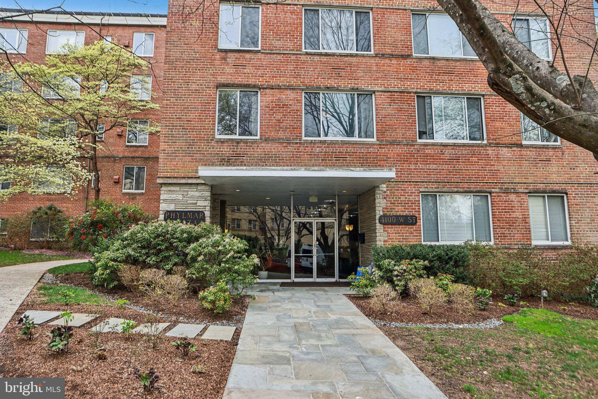 4100 W STREET NW 302
