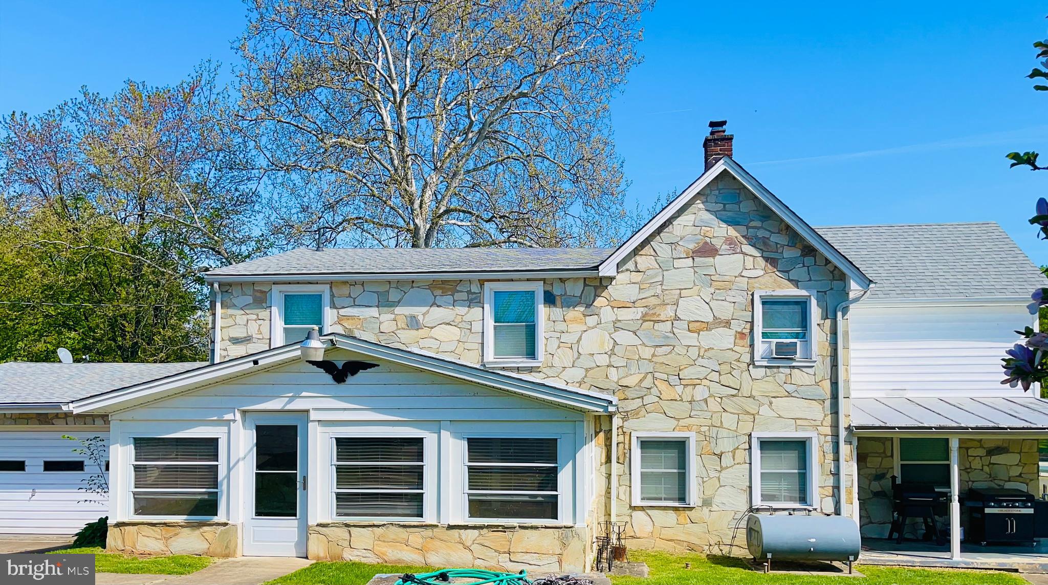 6416 AIRLIE ROAD