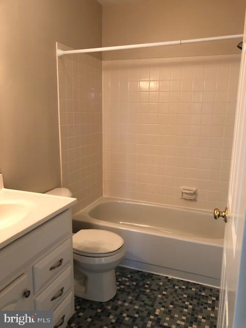 BROOKWOOD - Residential Lease