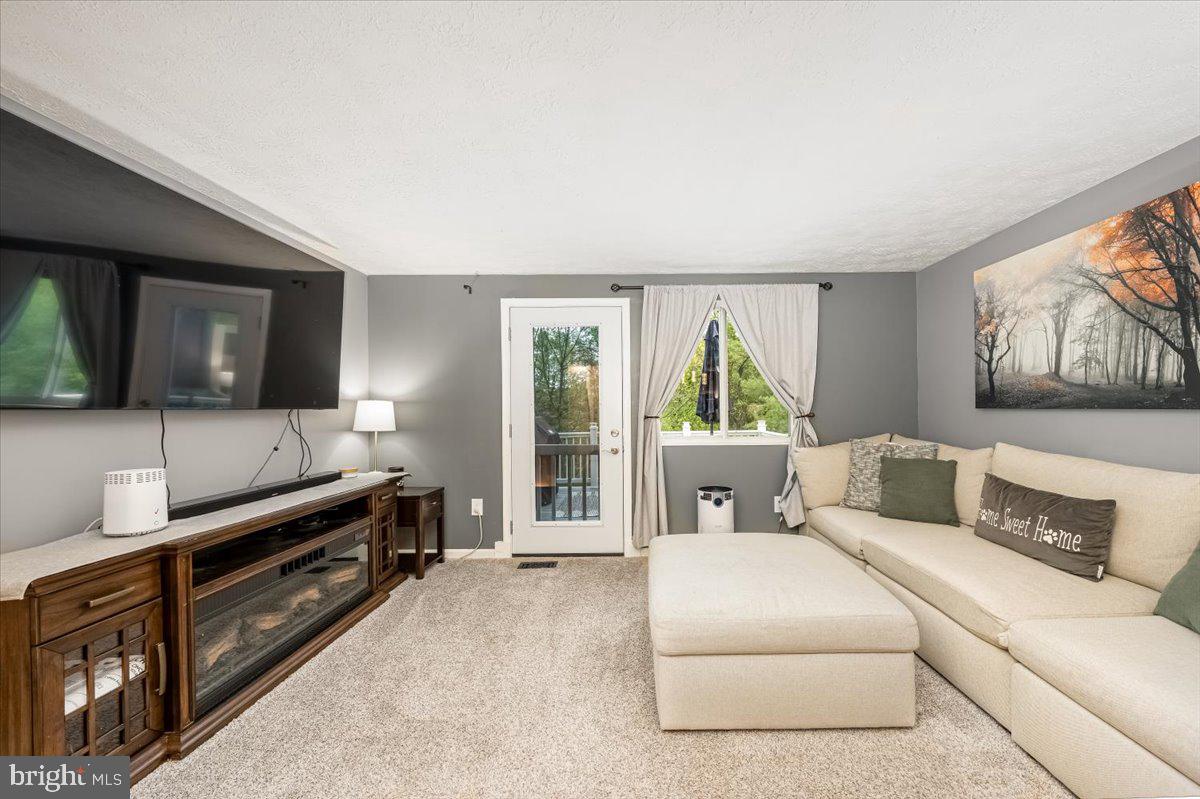 DAMASCUS VALLEY PARK - Residential