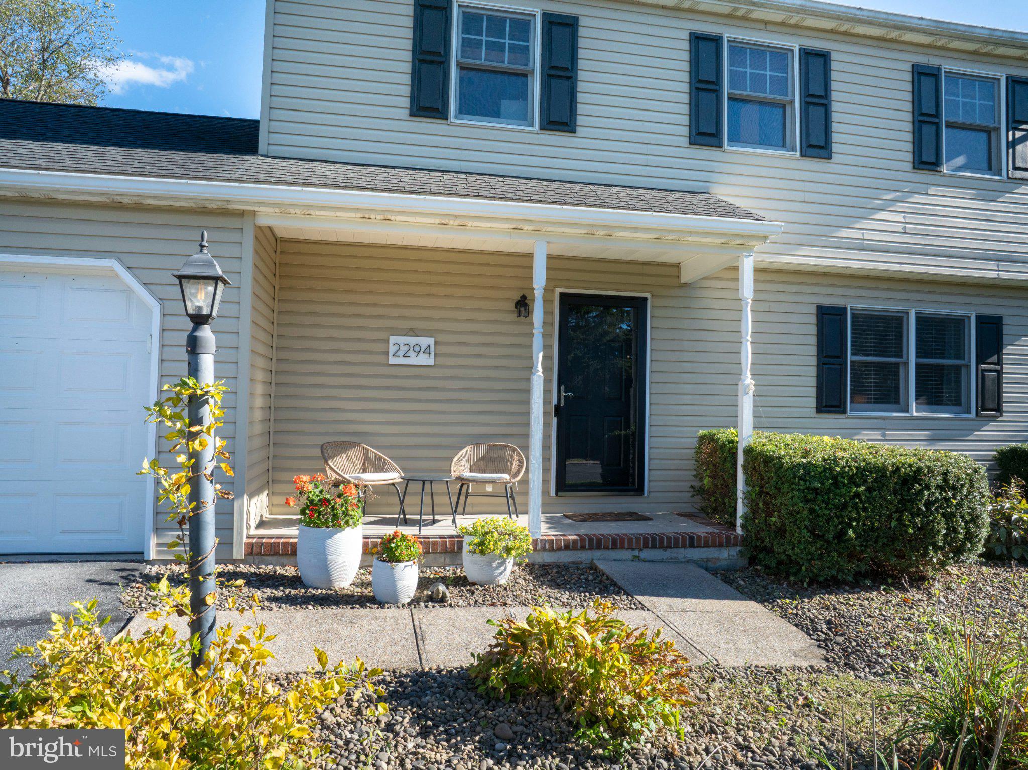 2294 ROYLEN CIRCLE