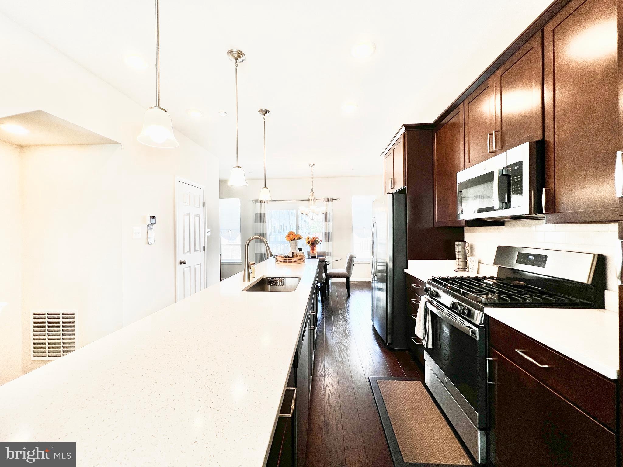 BRICK YARD STATION - Residential