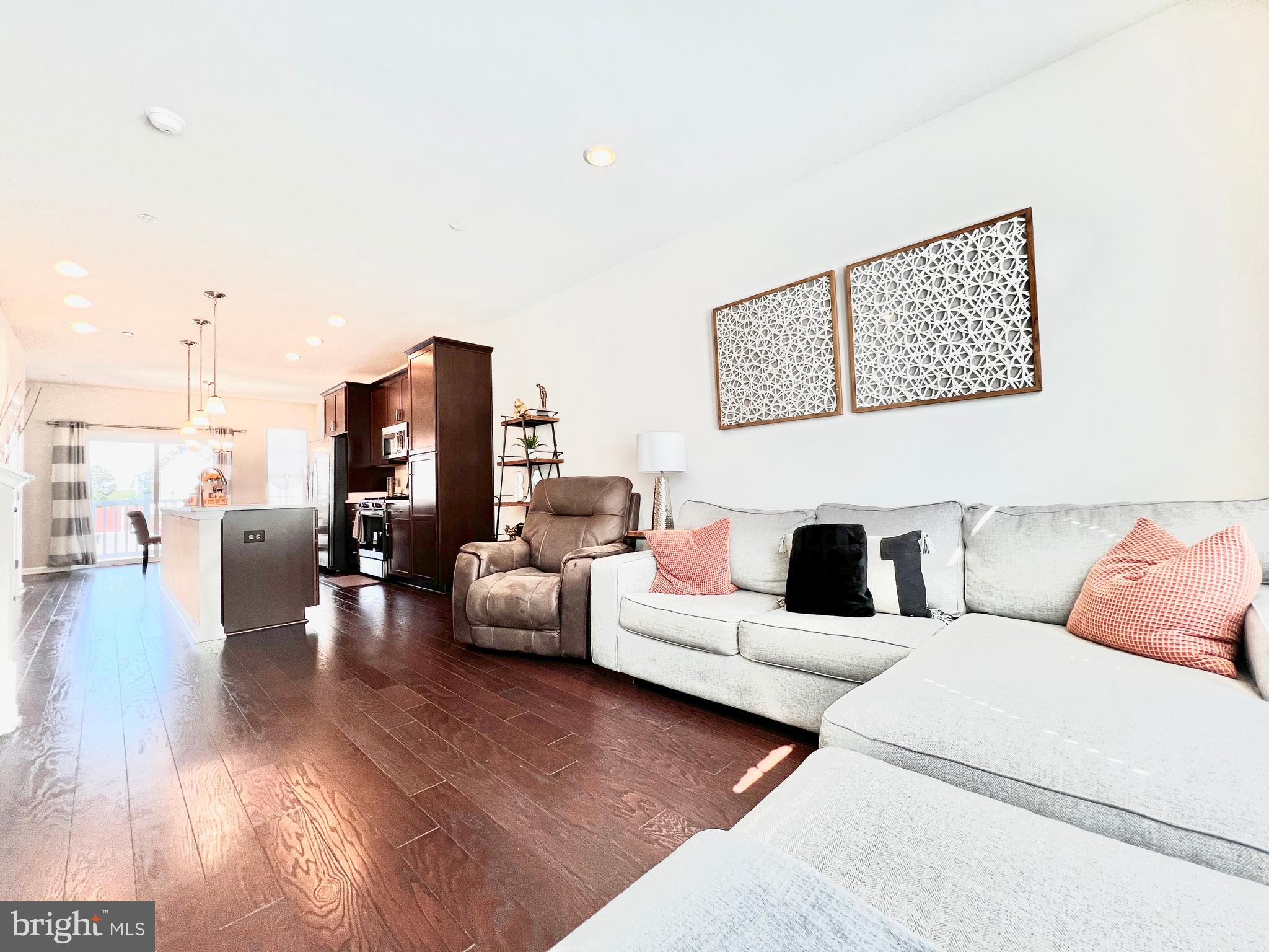 BRICK YARD STATION - Residential