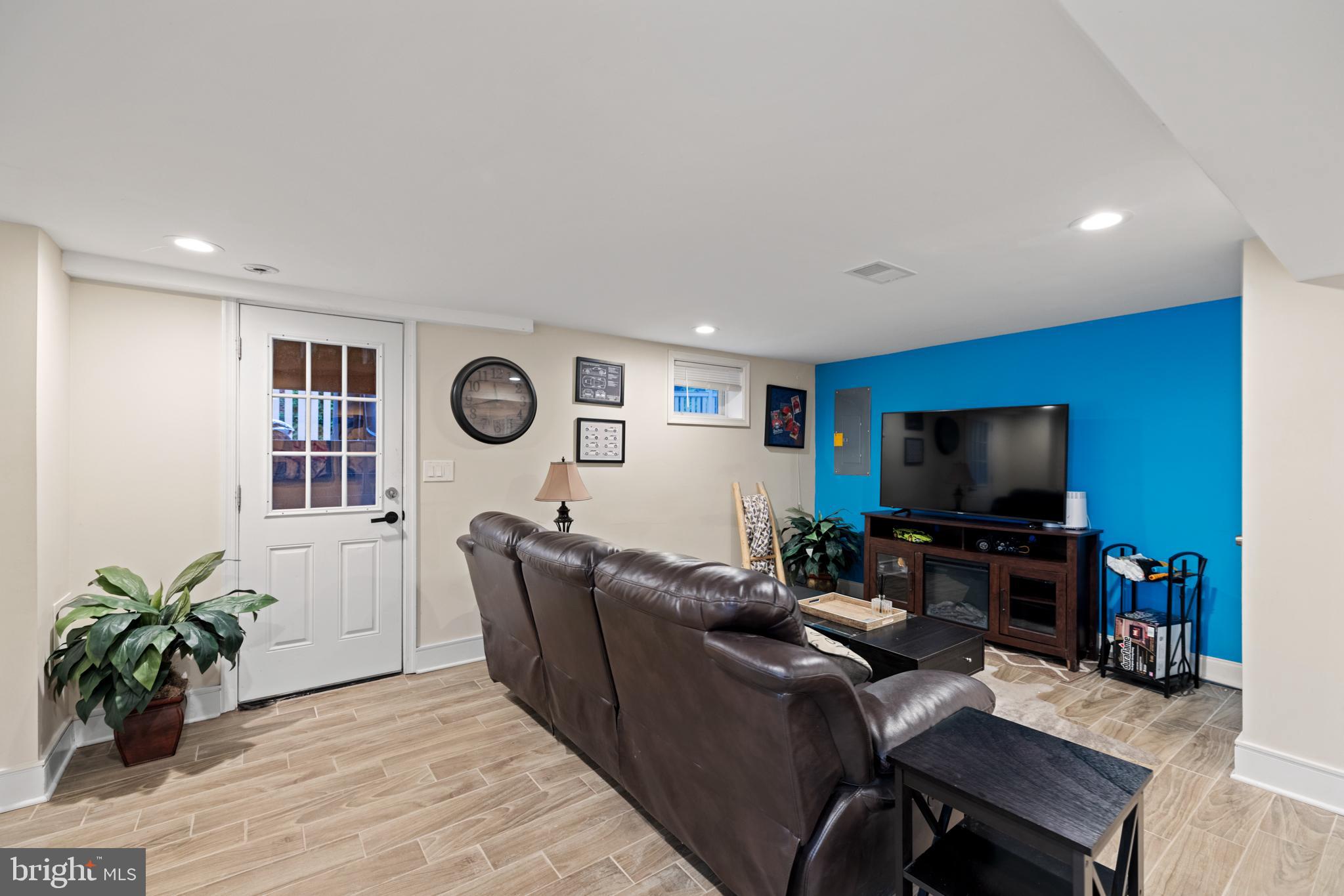 GREENWAY DOWNS - Residential Lease