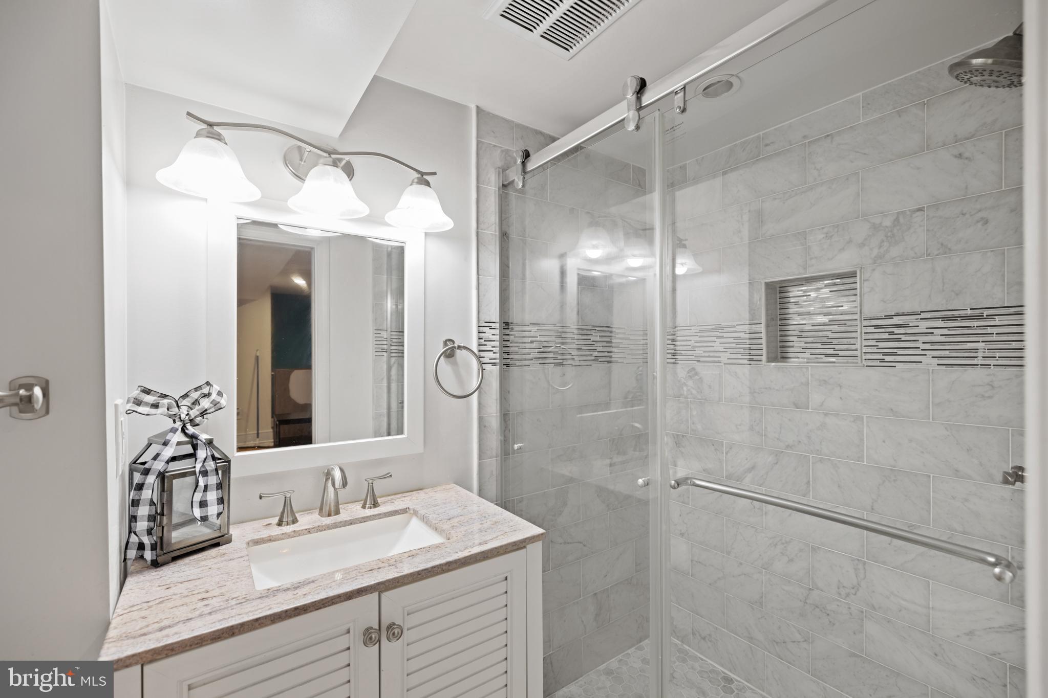 GREENWAY DOWNS - Residential Lease