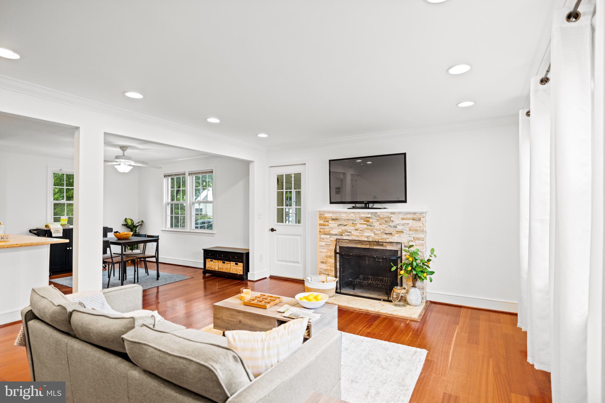 GREENWAY DOWNS - Residential Lease