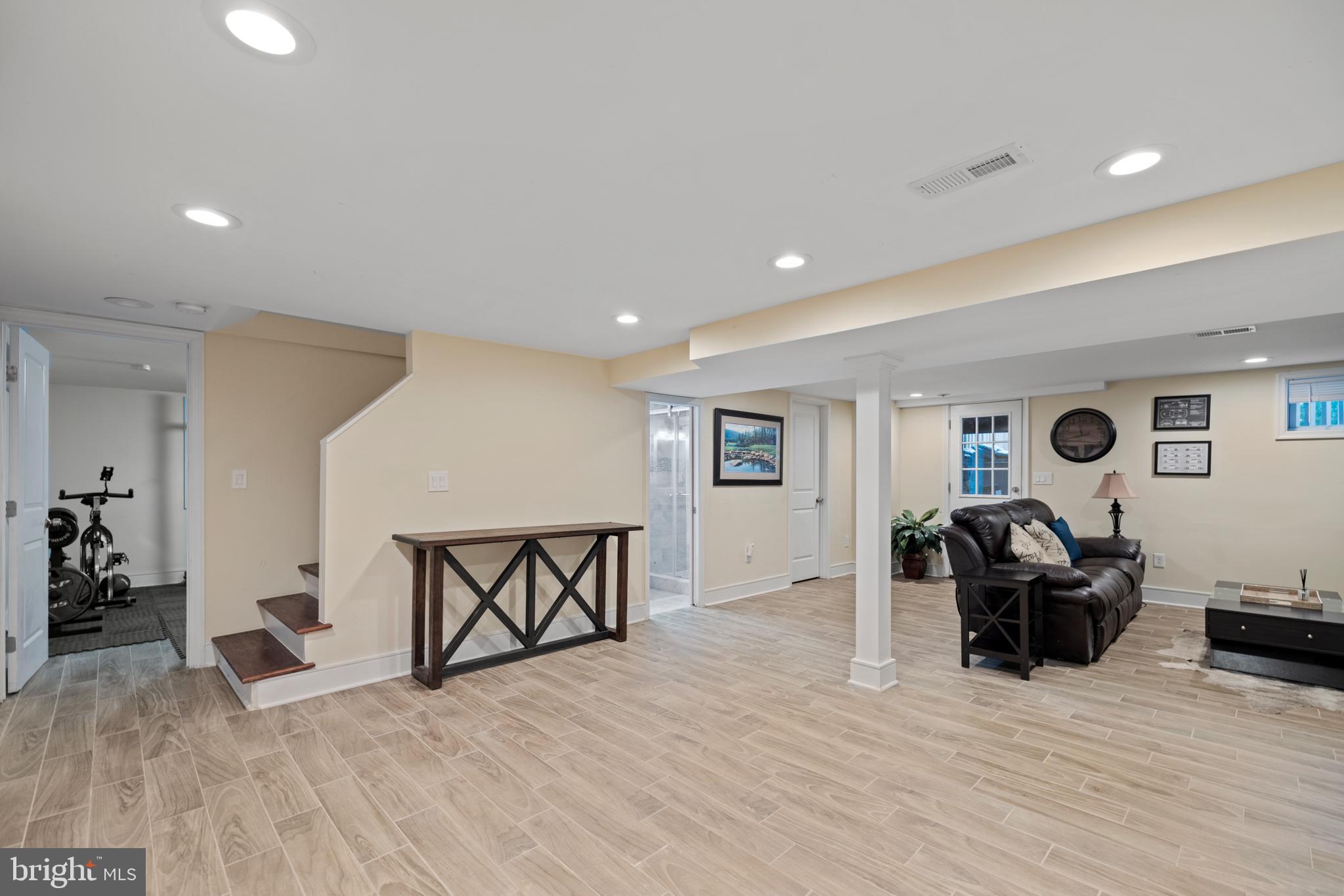 GREENWAY DOWNS - Residential Lease