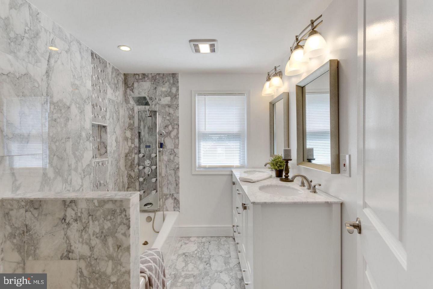 GREENWAY DOWNS - Residential Lease