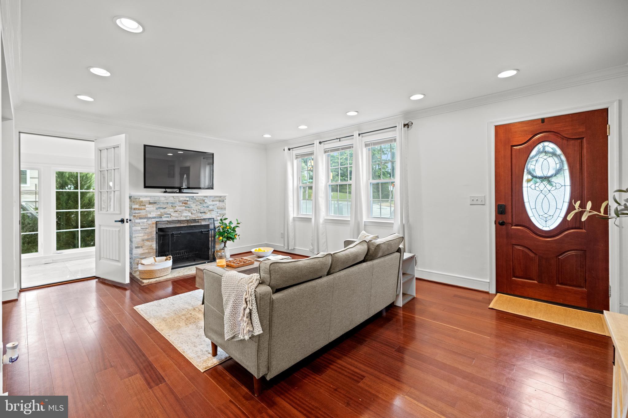 GREENWAY DOWNS - Residential Lease