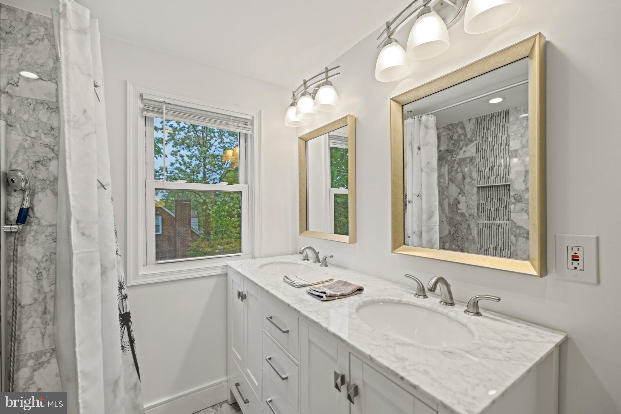 GREENWAY DOWNS - Residential Lease