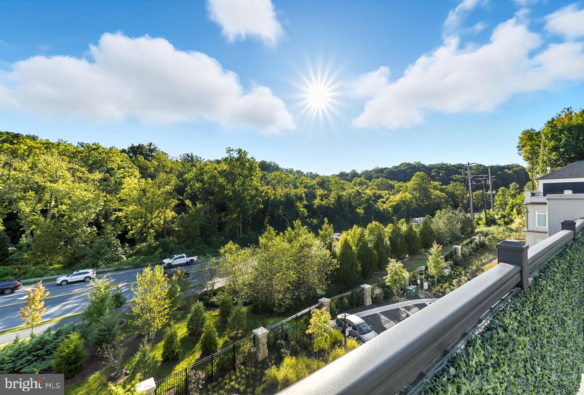 POTOMAC OUTSIDE - Residential