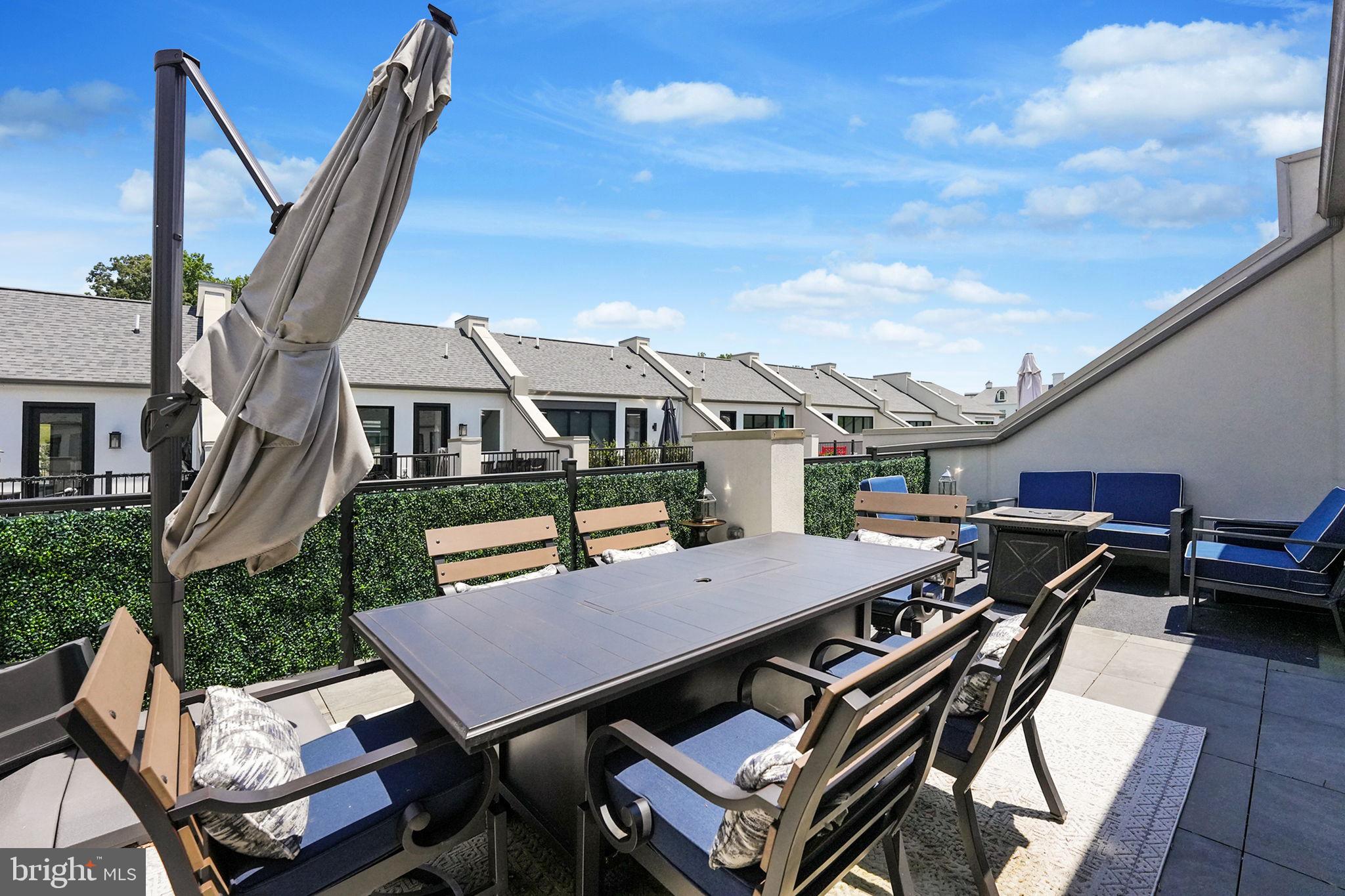 POTOMAC OUTSIDE - Residential