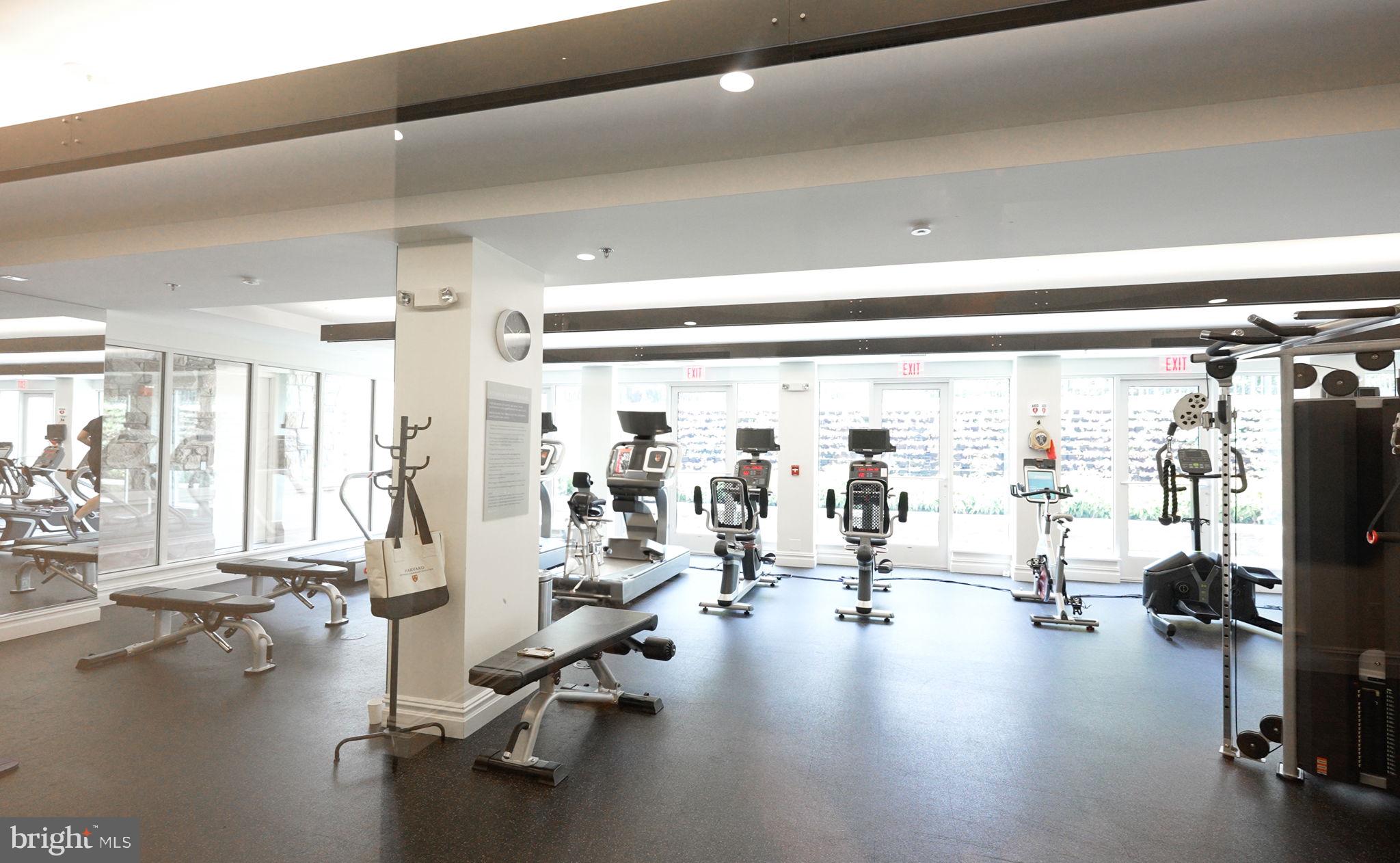 POTOMAC OUTSIDE - Residential