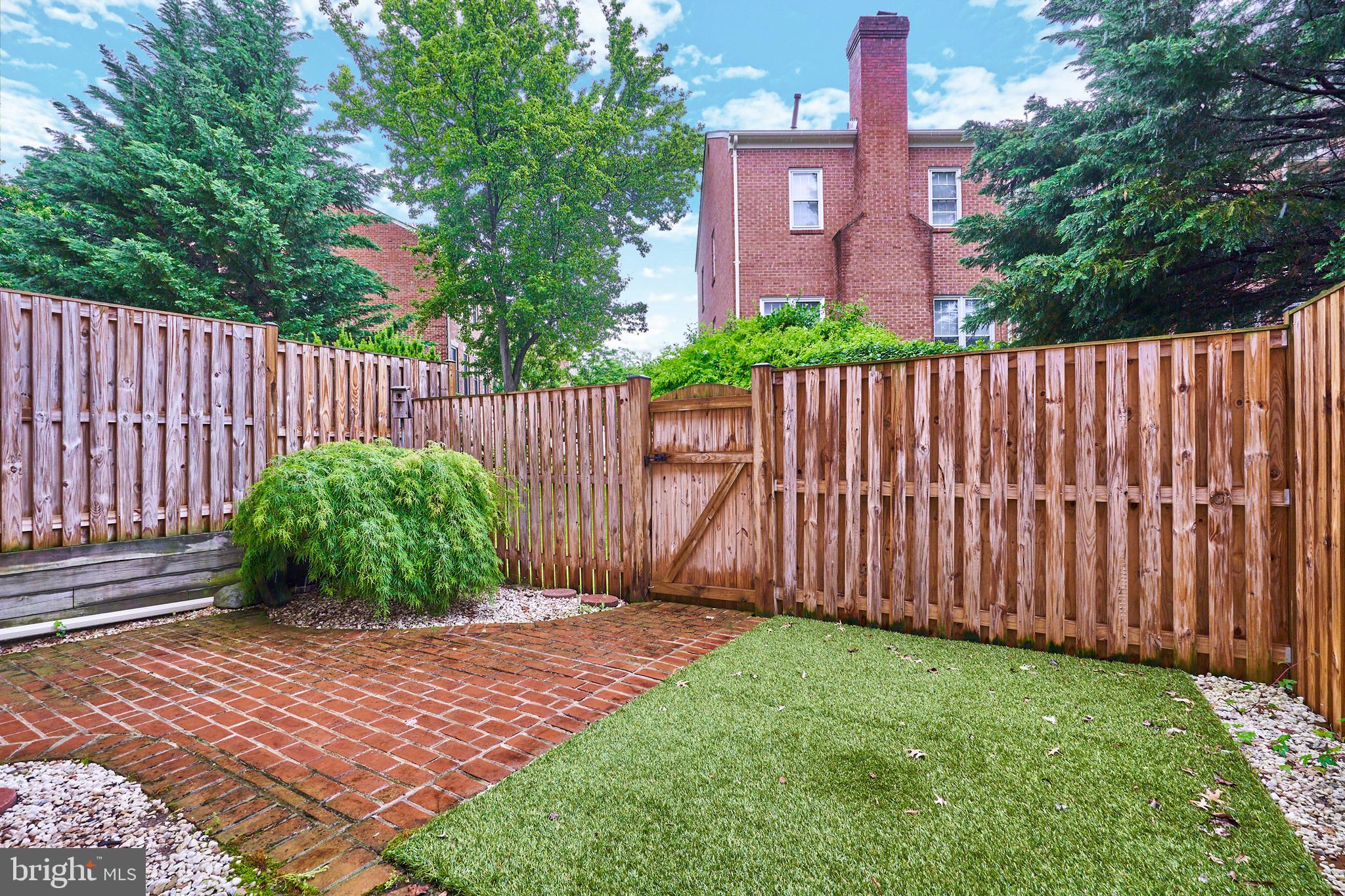 MANCHESTER SQUARE - Residential