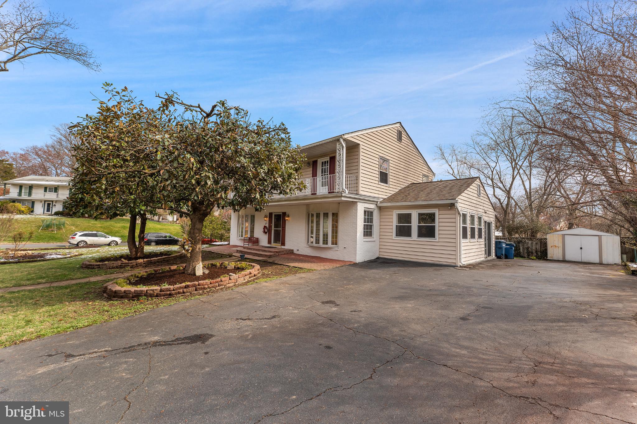 VARSITY PARK - Residential