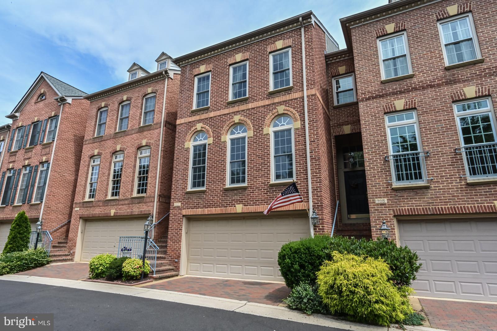 OLD TOWN GREENS - Residential