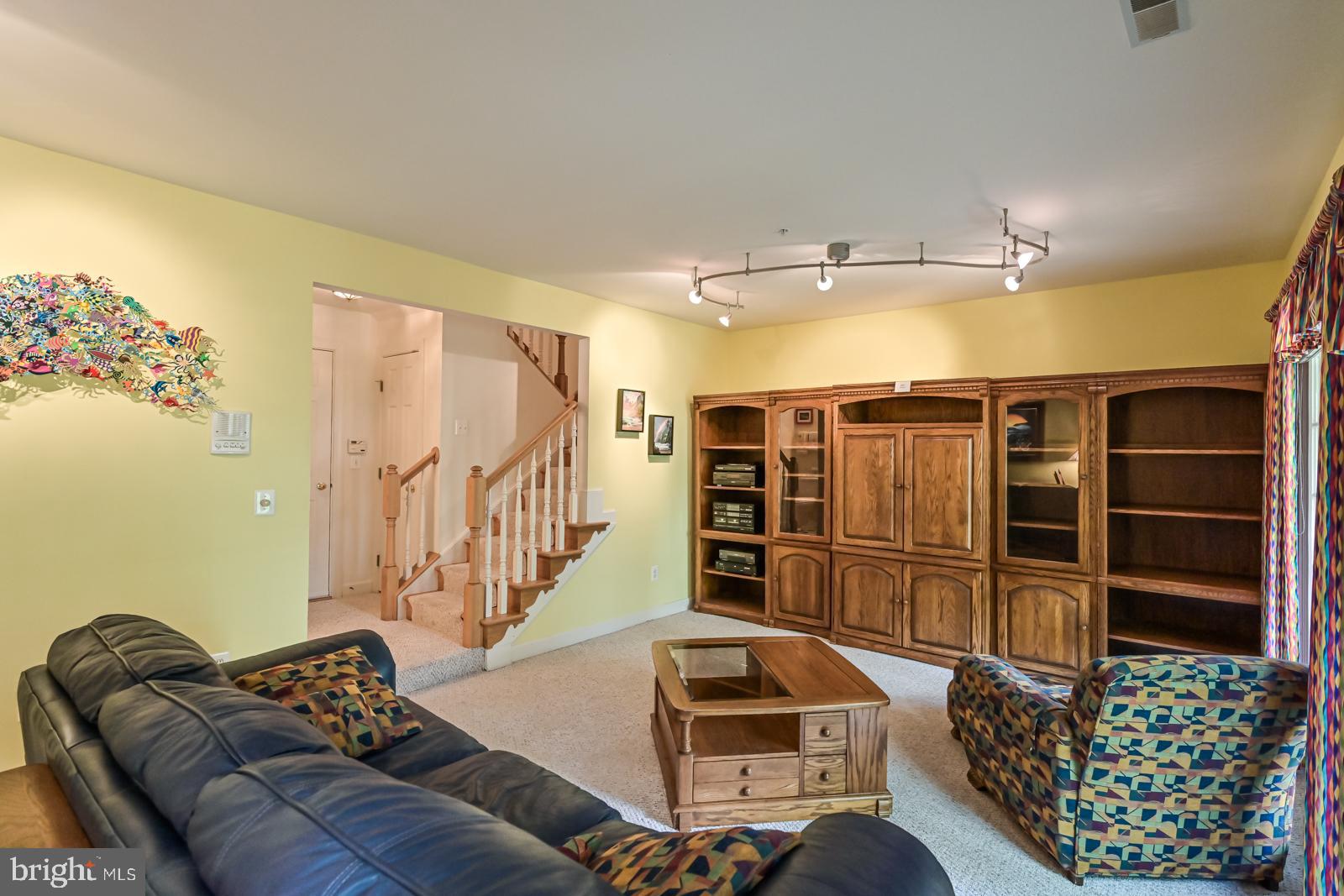 OLD TOWN GREENS - Residential