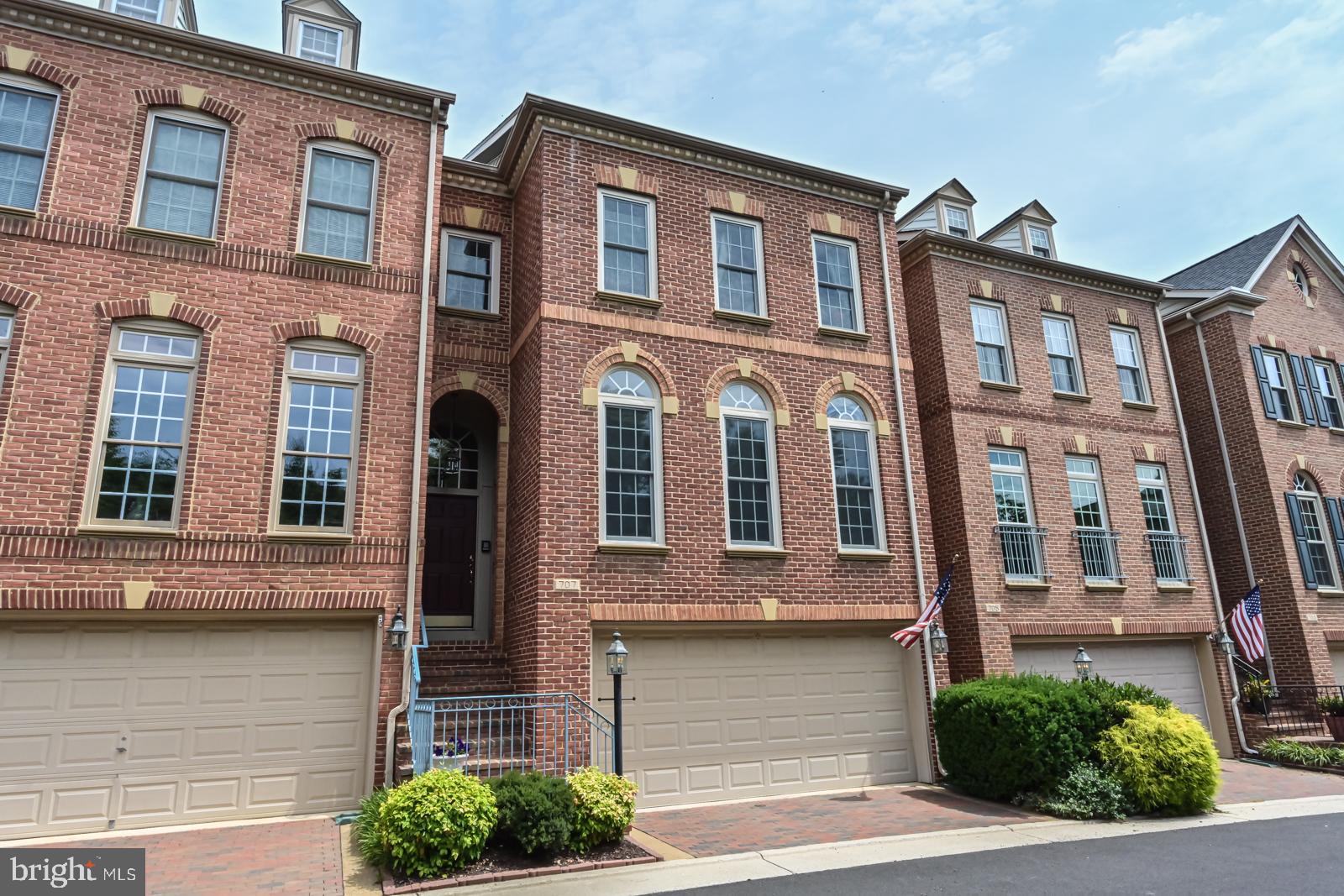 OLD TOWN GREENS - Residential