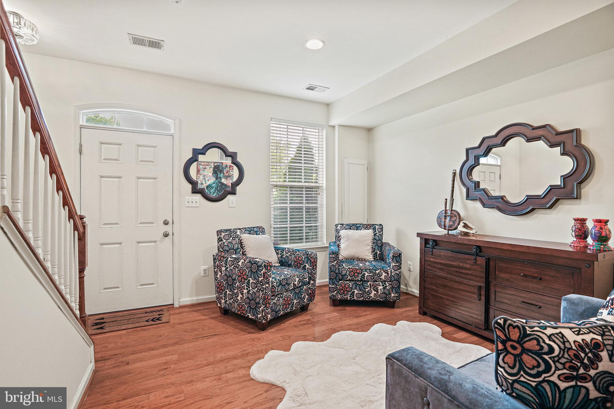 3825 COMMODORE JOSHUA BARNEY DRIVE NE
