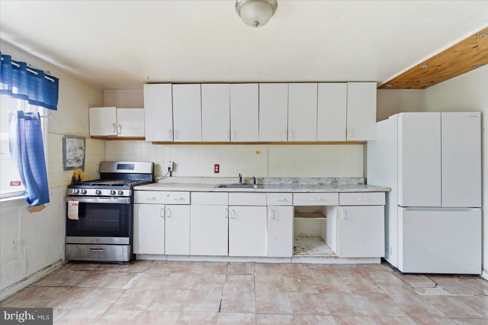 NORTH POINT VILLAGE - Residential