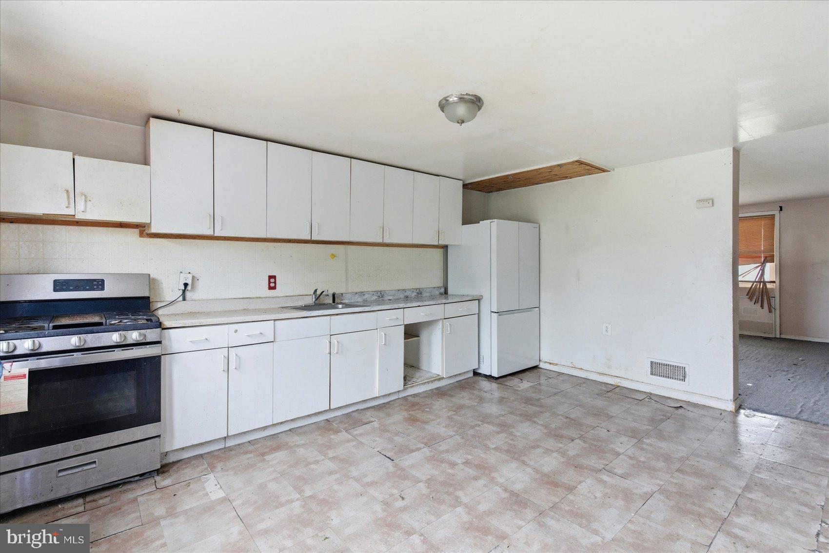 NORTH POINT VILLAGE - Residential