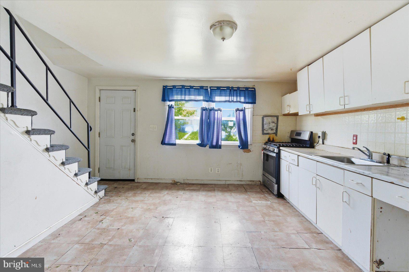 NORTH POINT VILLAGE - Residential