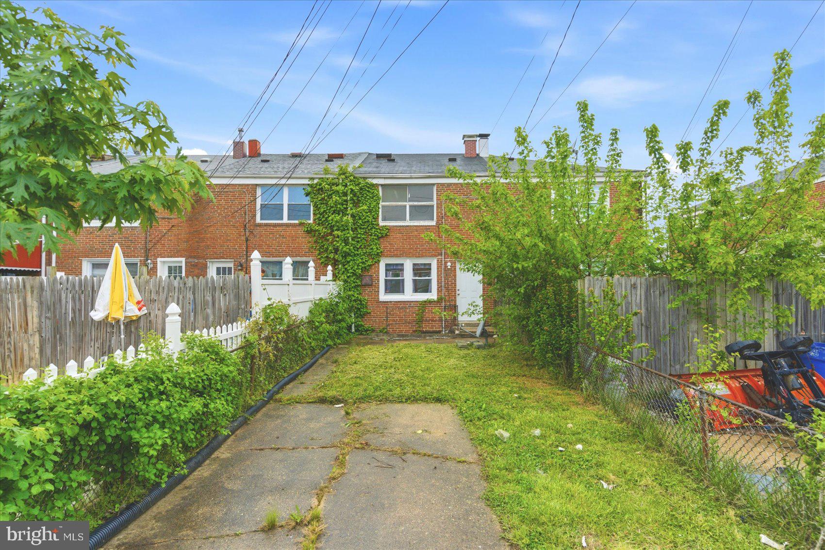 NORTH POINT VILLAGE - Residential