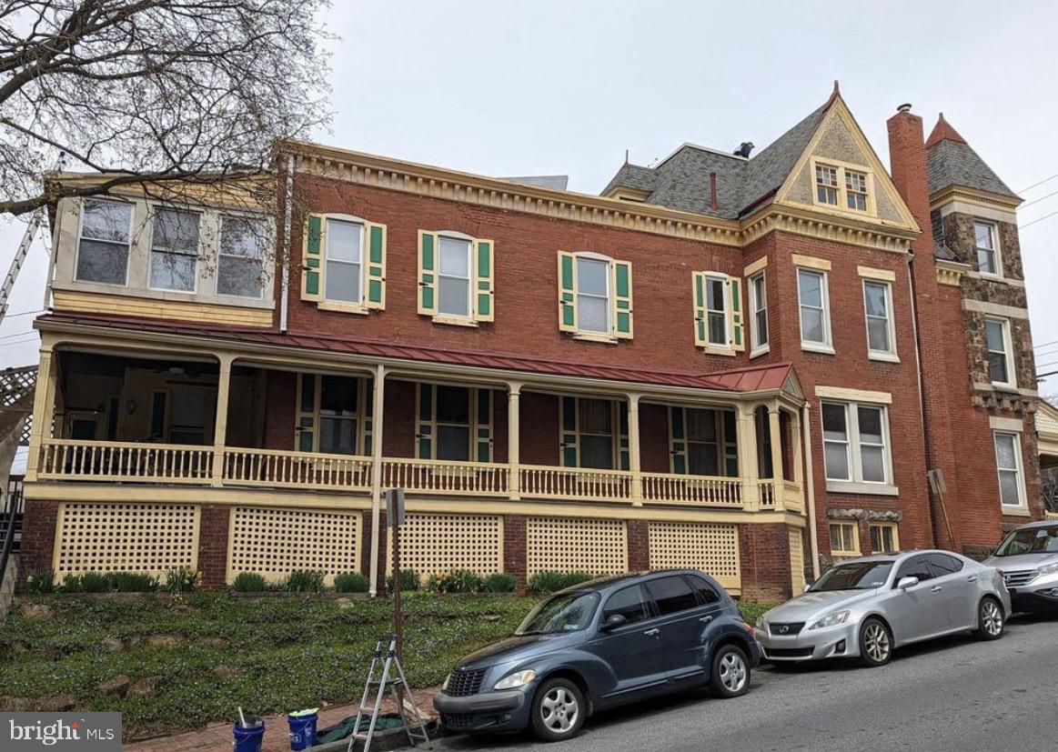 1396 PERKIOMEN AVENUE