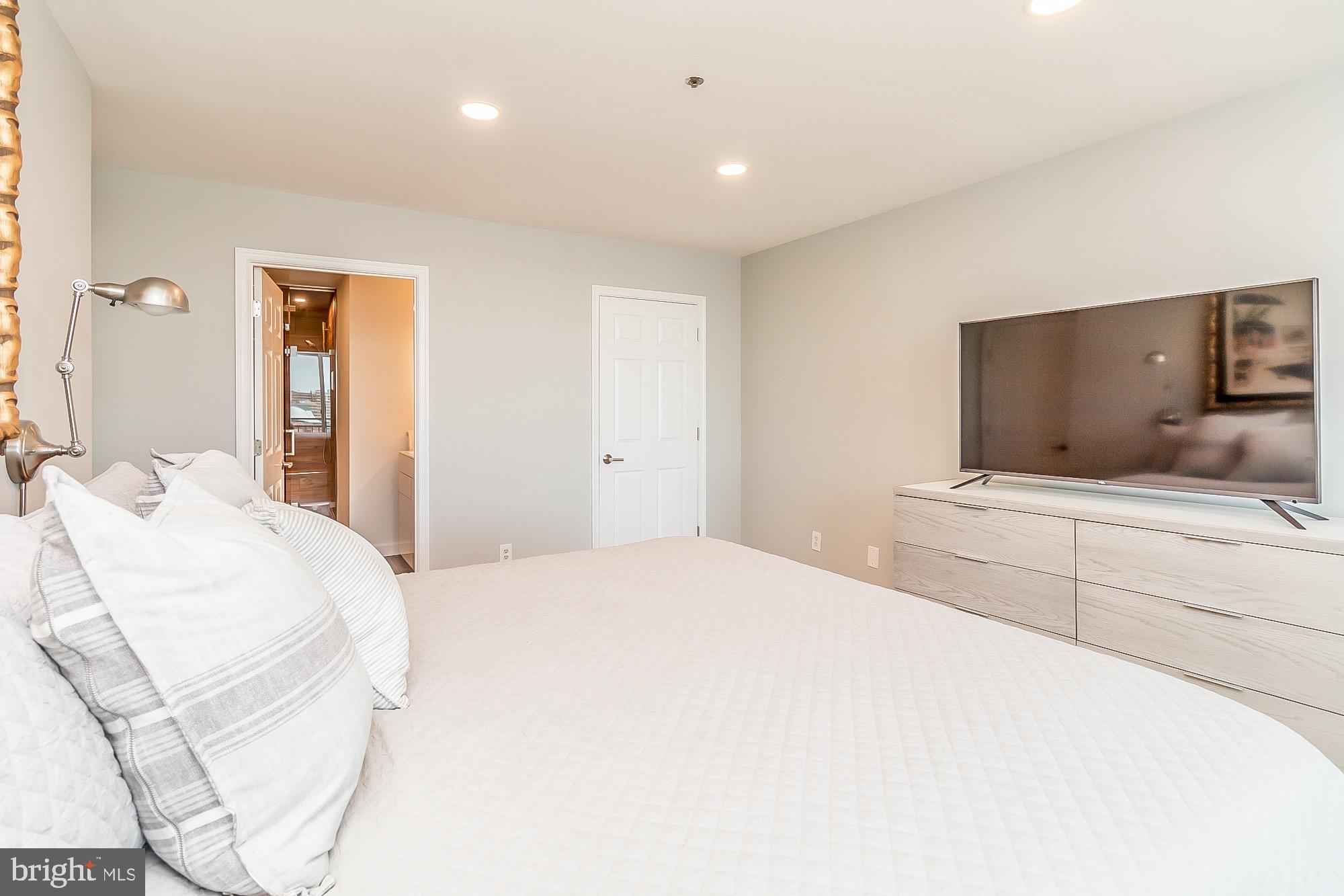 INNER HARBOR - Residential Lease