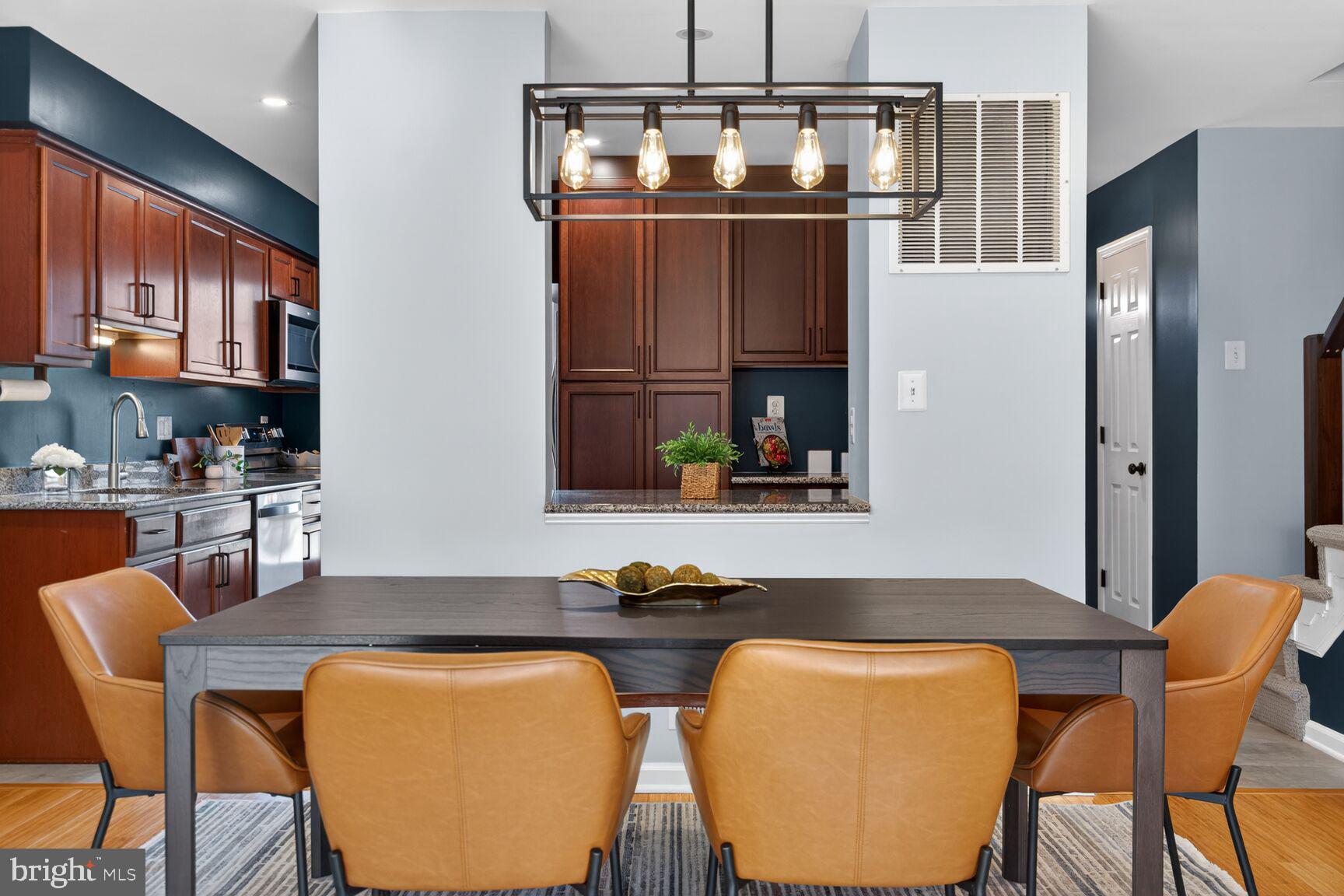 SPRINGFIELD VILLAGE - Residential