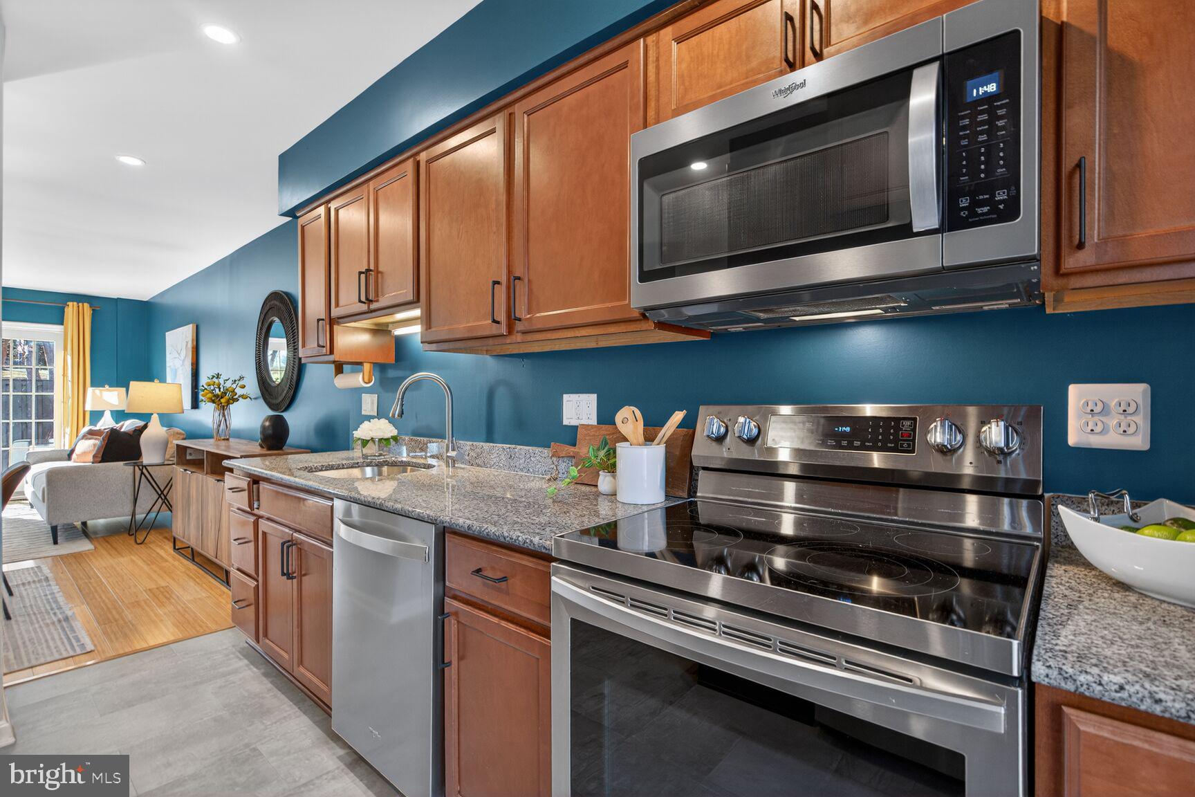 SPRINGFIELD VILLAGE - Residential