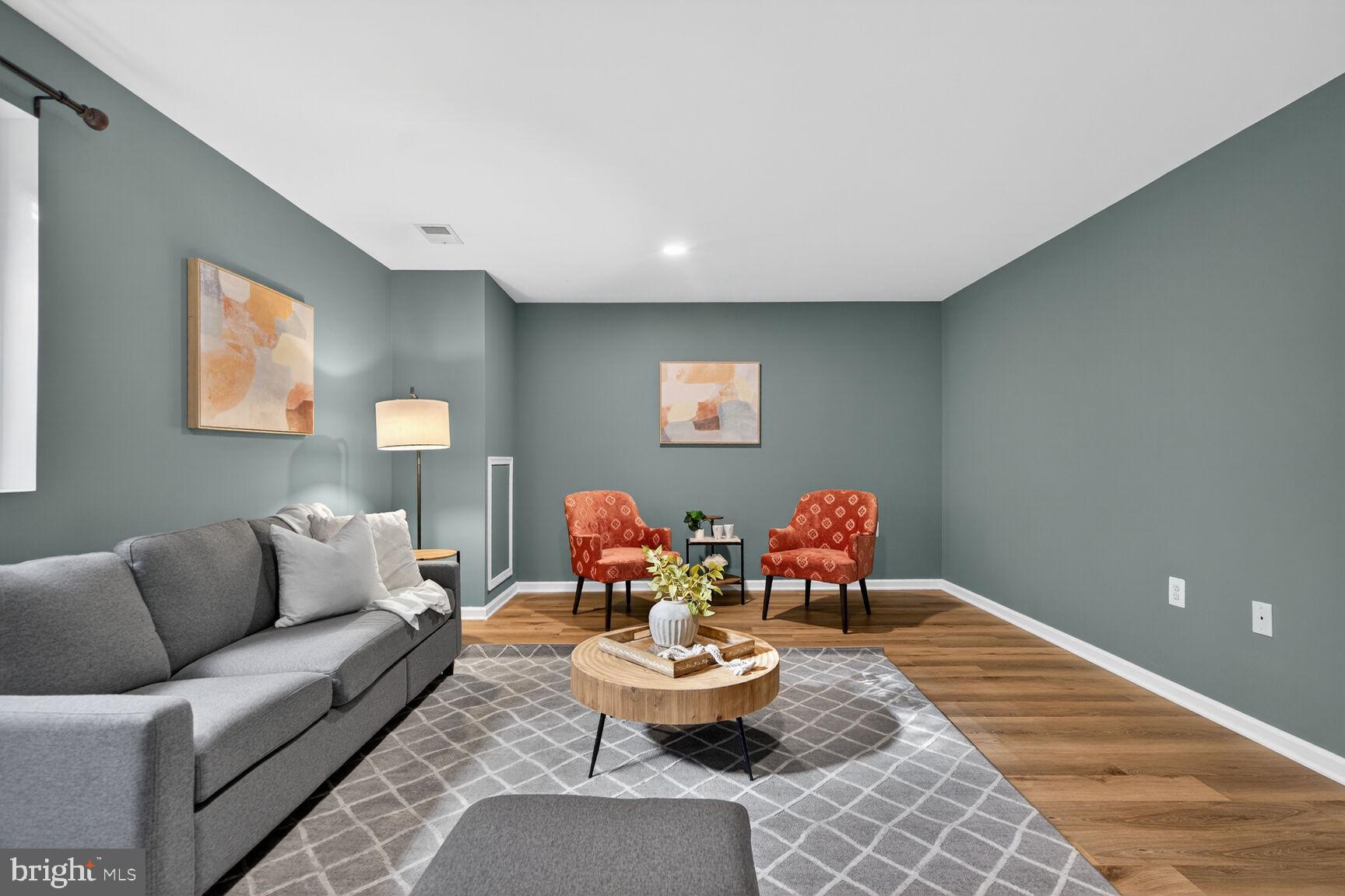 SPRINGFIELD VILLAGE - Residential