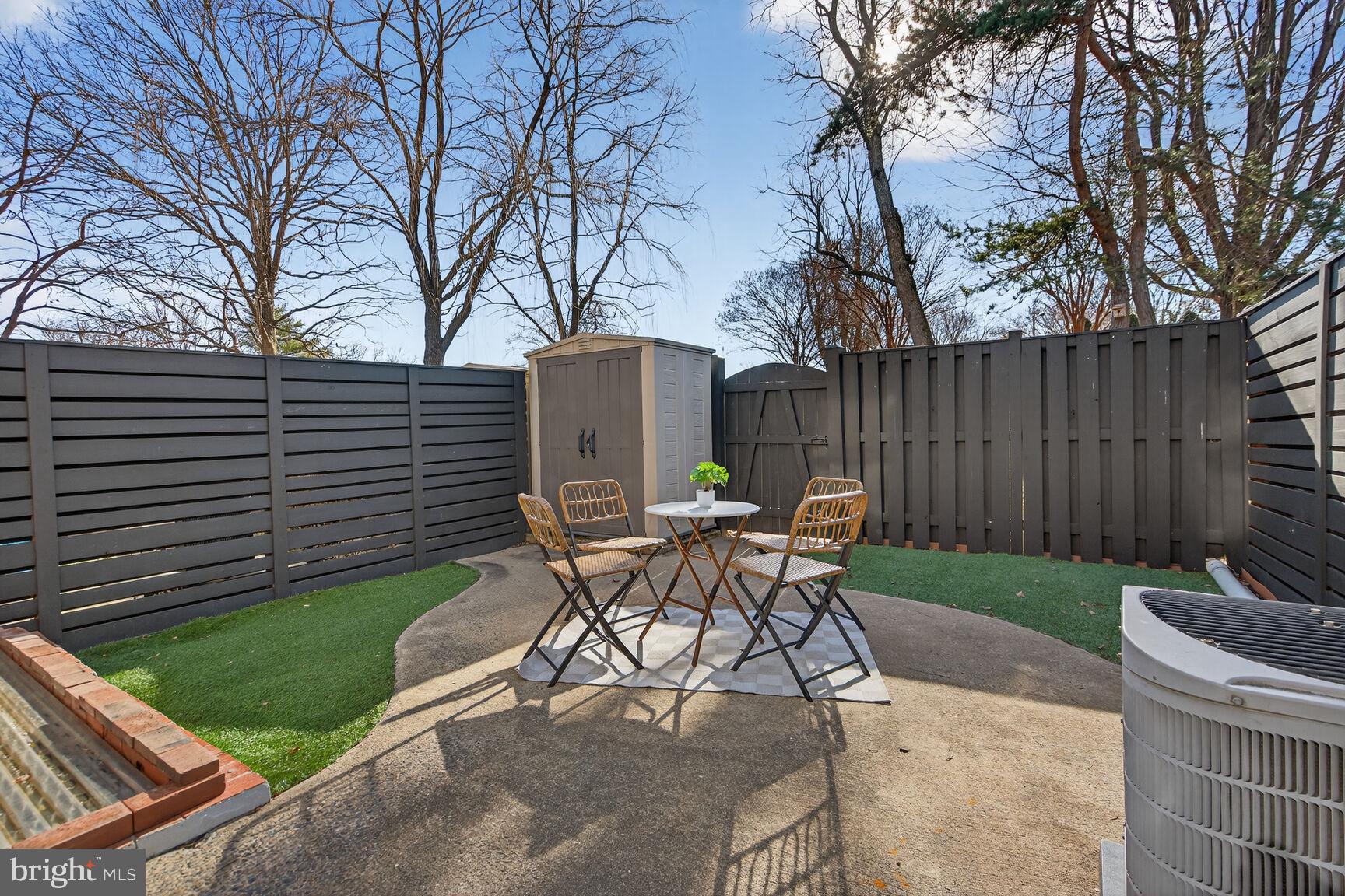 SPRINGFIELD VILLAGE - Residential