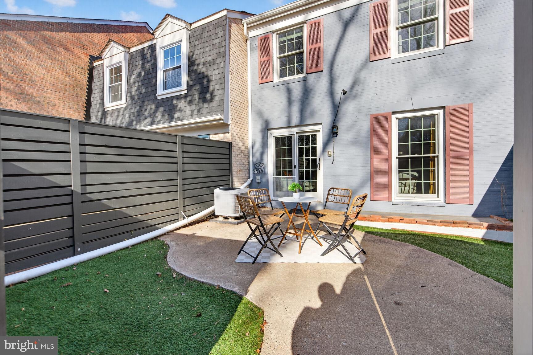 SPRINGFIELD VILLAGE - Residential