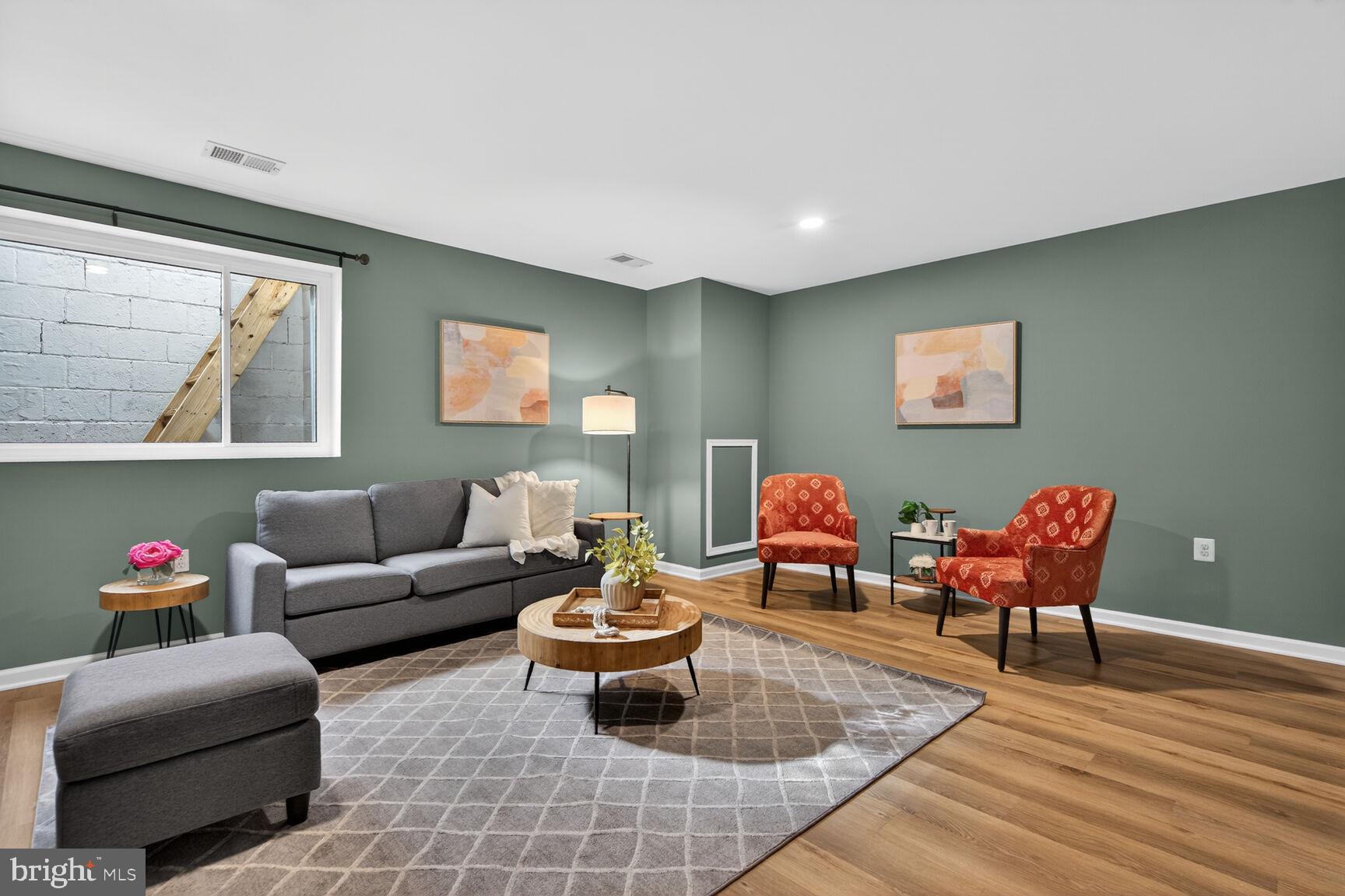 SPRINGFIELD VILLAGE - Residential