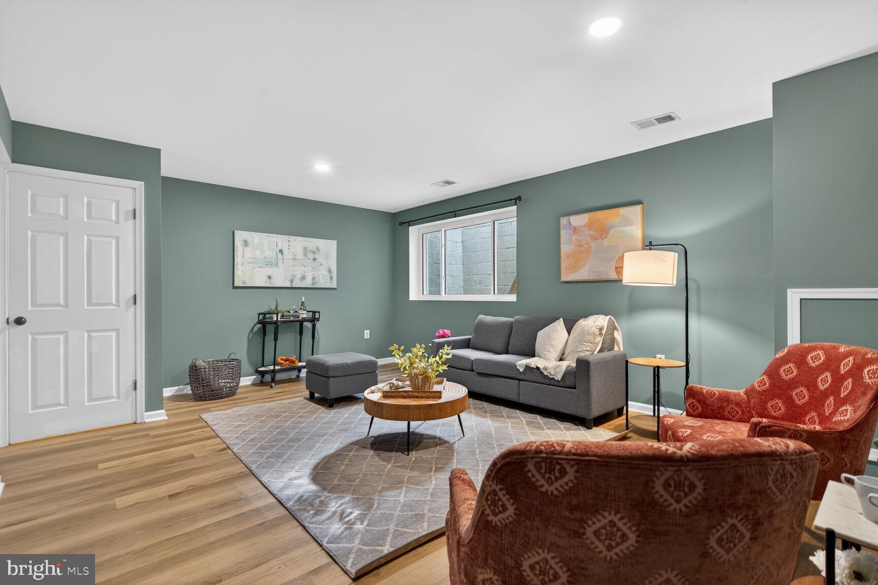 SPRINGFIELD VILLAGE - Residential