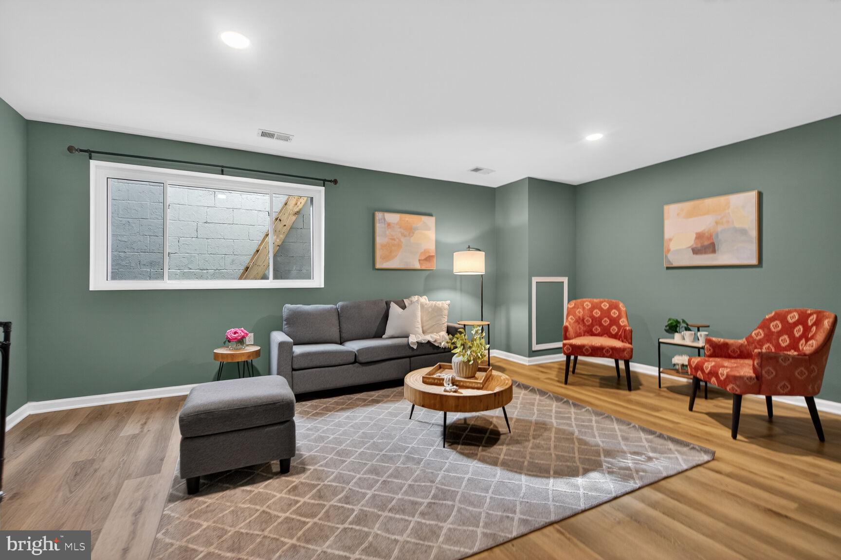 SPRINGFIELD VILLAGE - Residential