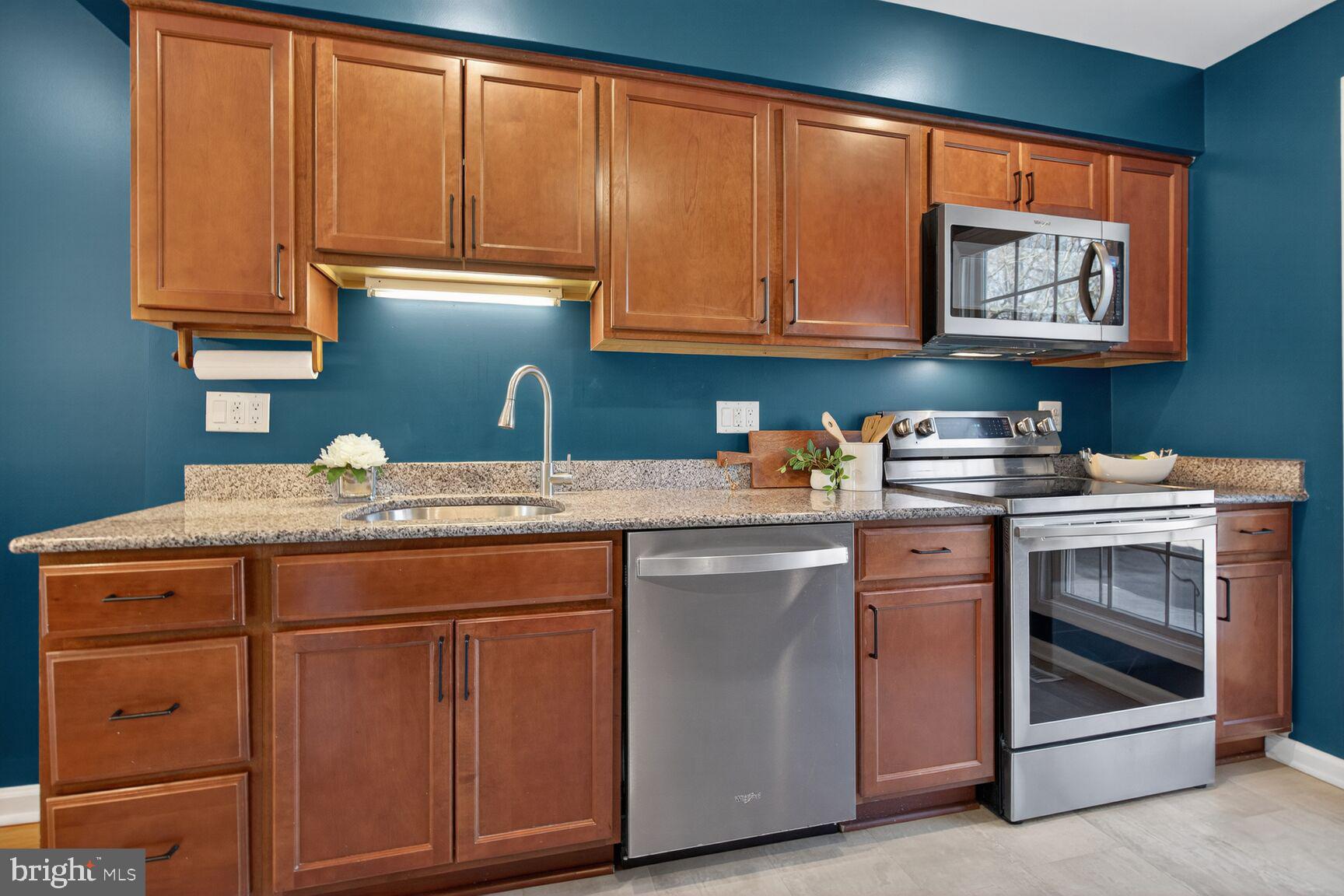 SPRINGFIELD VILLAGE - Residential