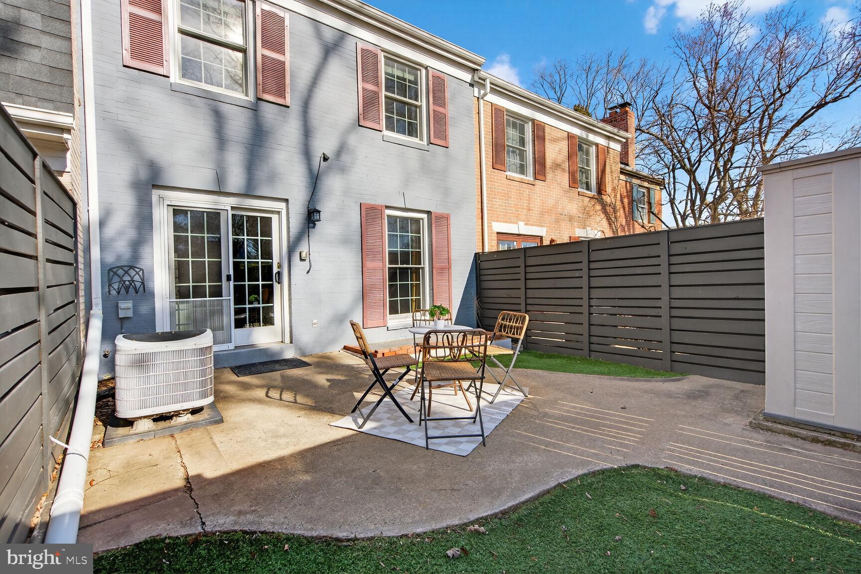 SPRINGFIELD VILLAGE - Residential