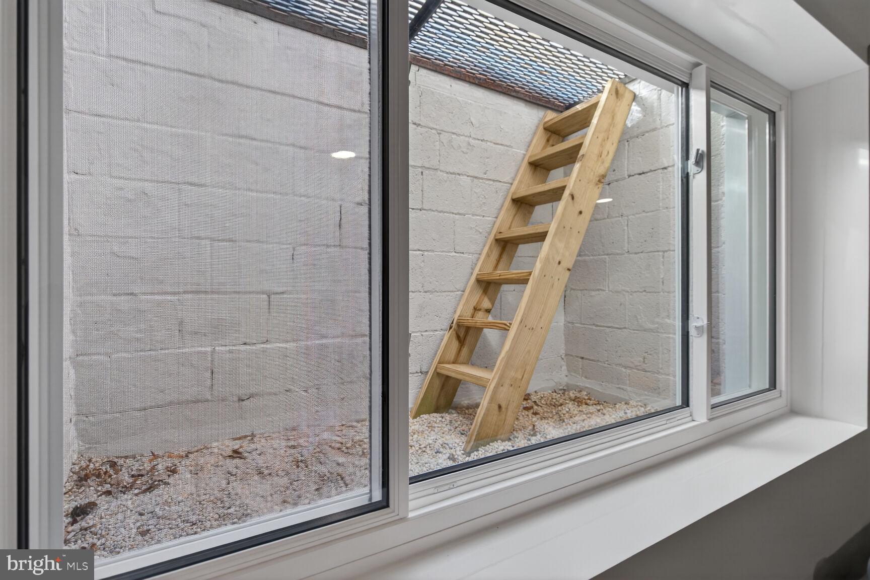 SPRINGFIELD VILLAGE - Residential