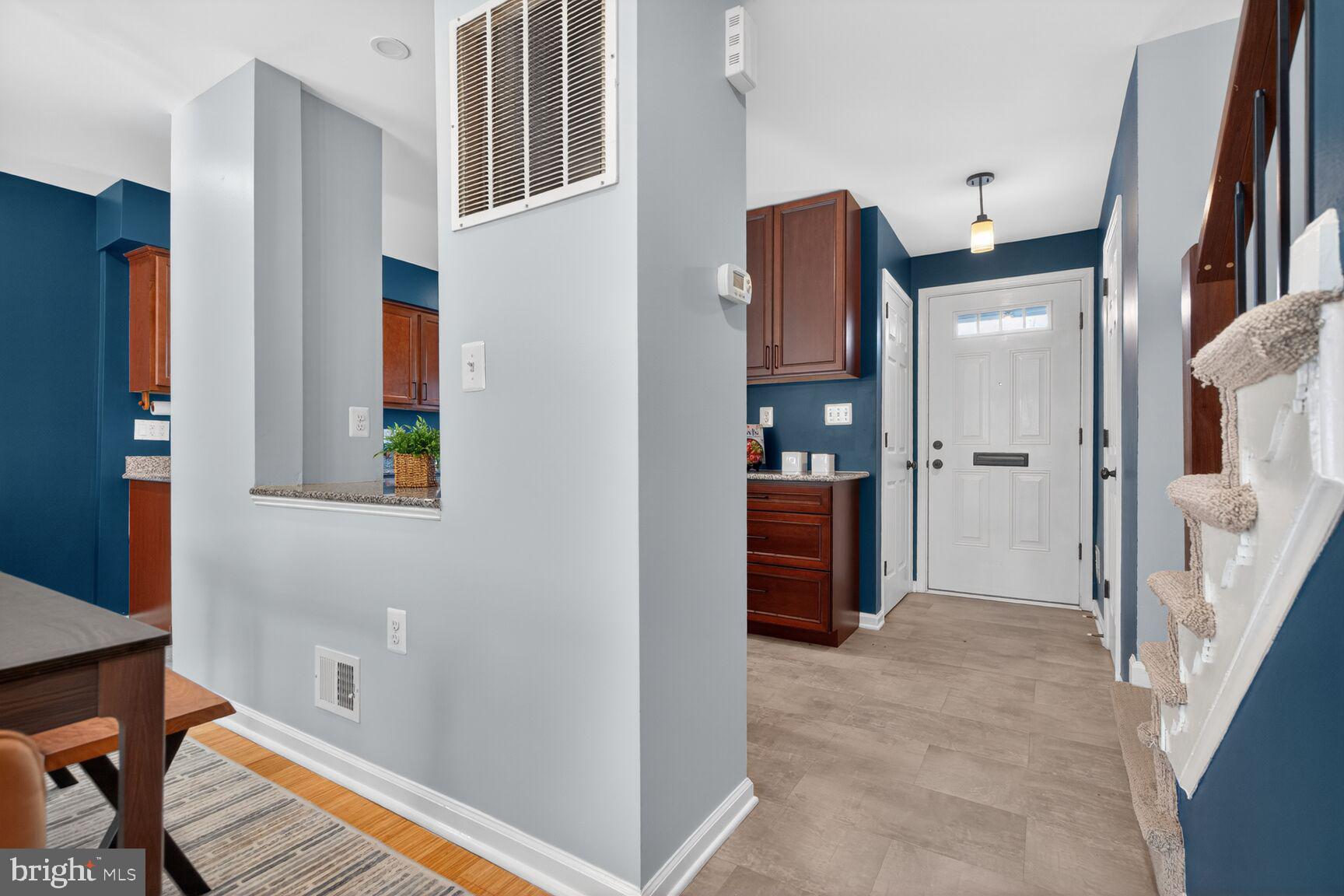 SPRINGFIELD VILLAGE - Residential