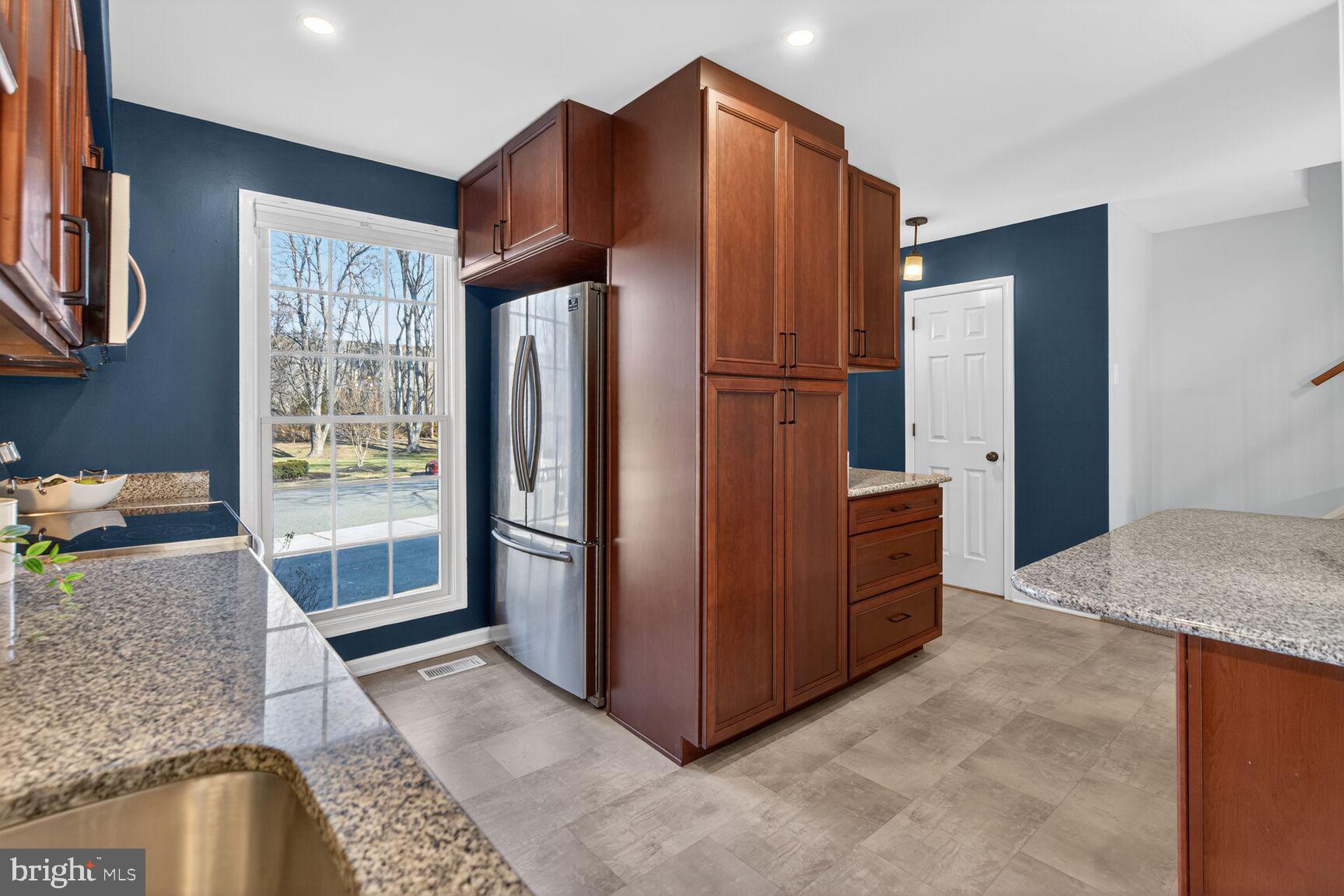 SPRINGFIELD VILLAGE - Residential