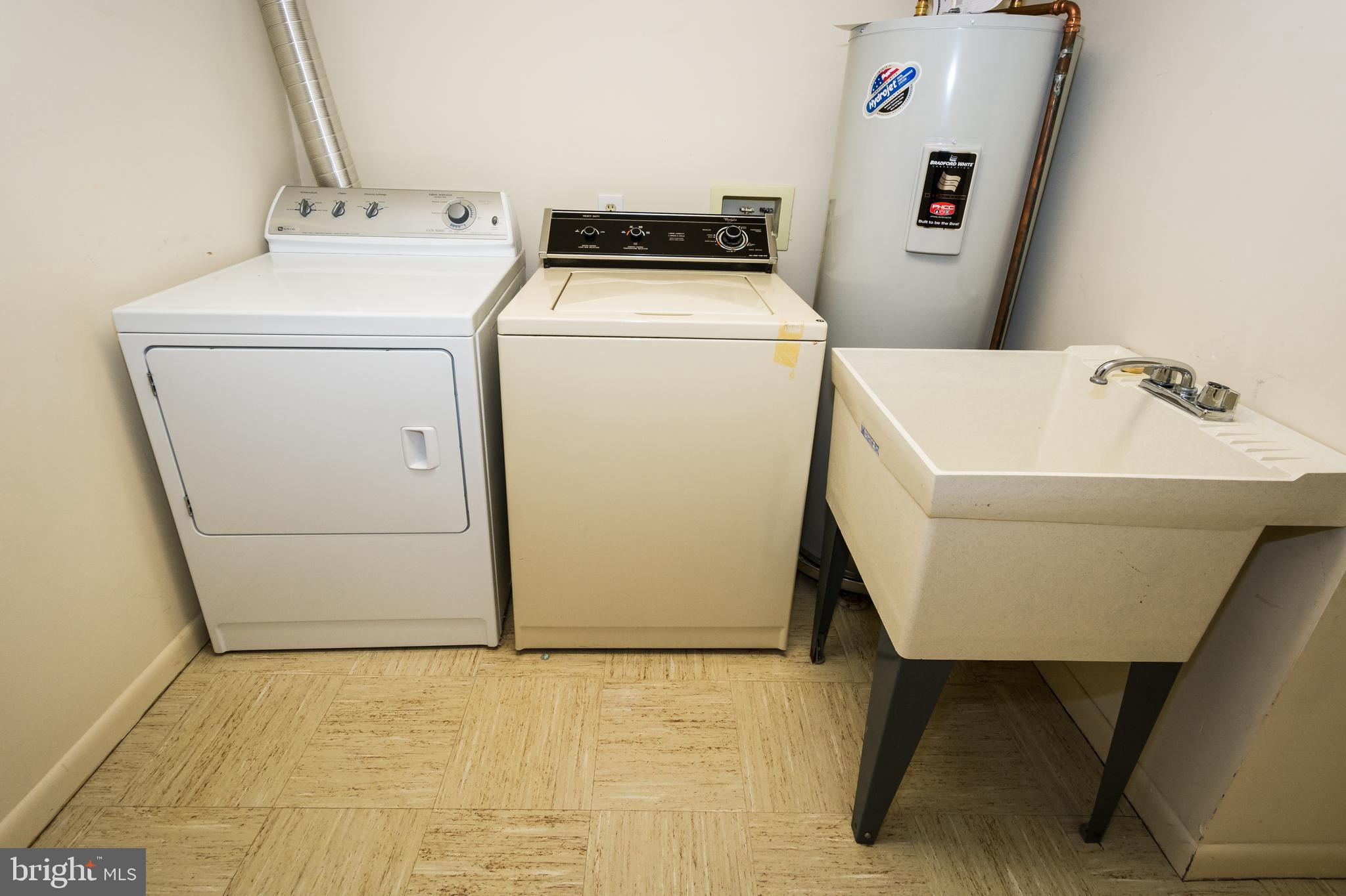 STAPLETON COURT GARDEN - Residential