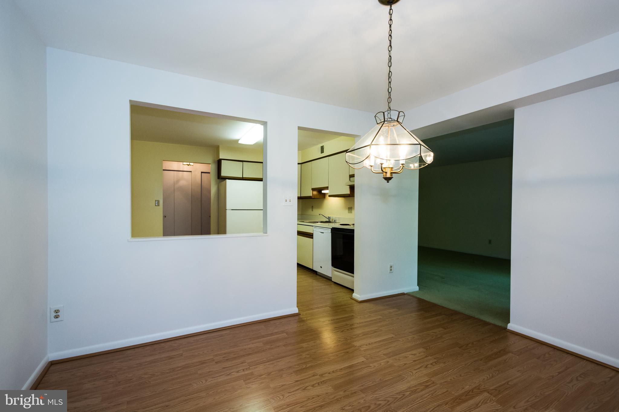 STAPLETON COURT GARDEN - Residential