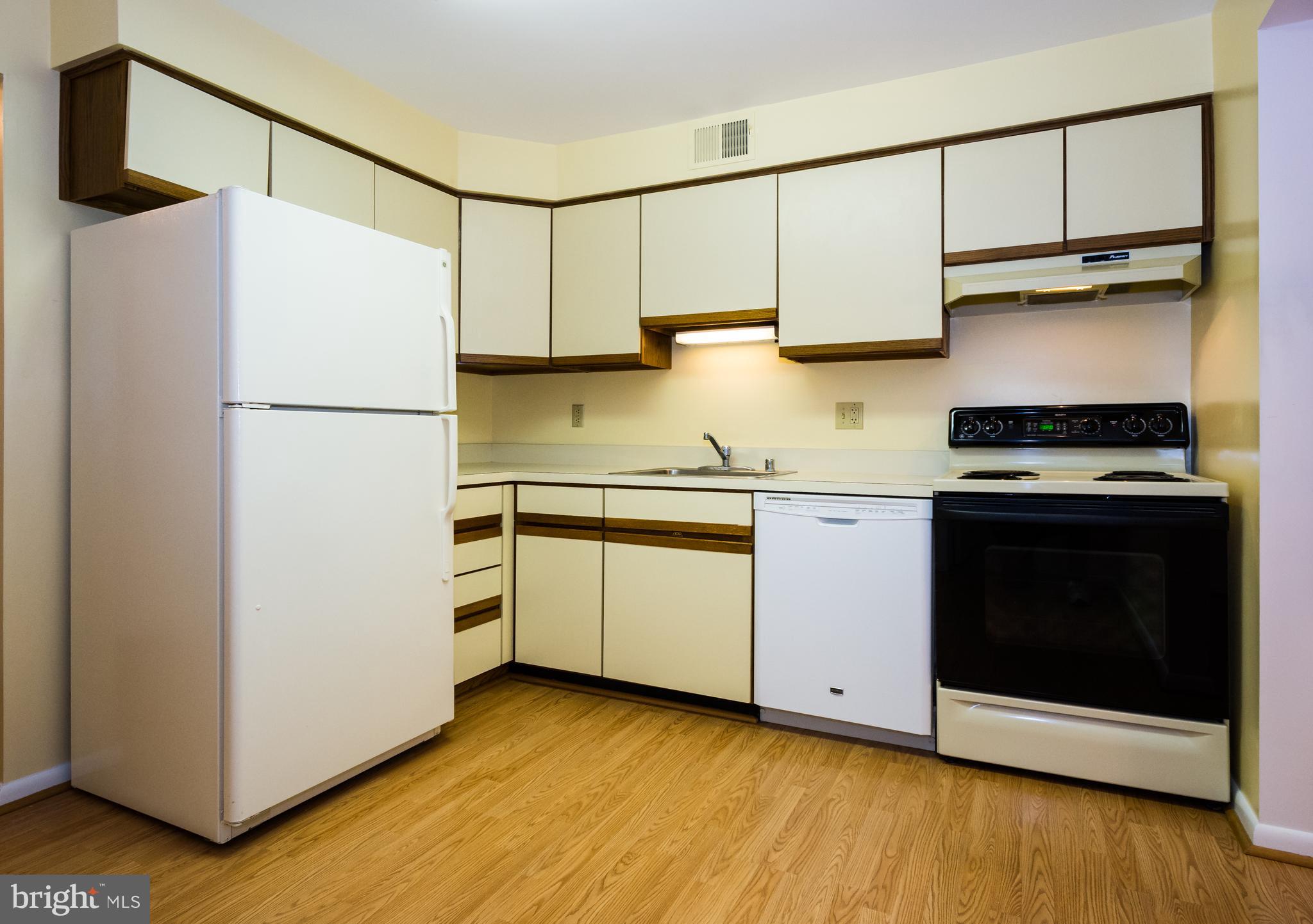 STAPLETON COURT GARDEN - Residential